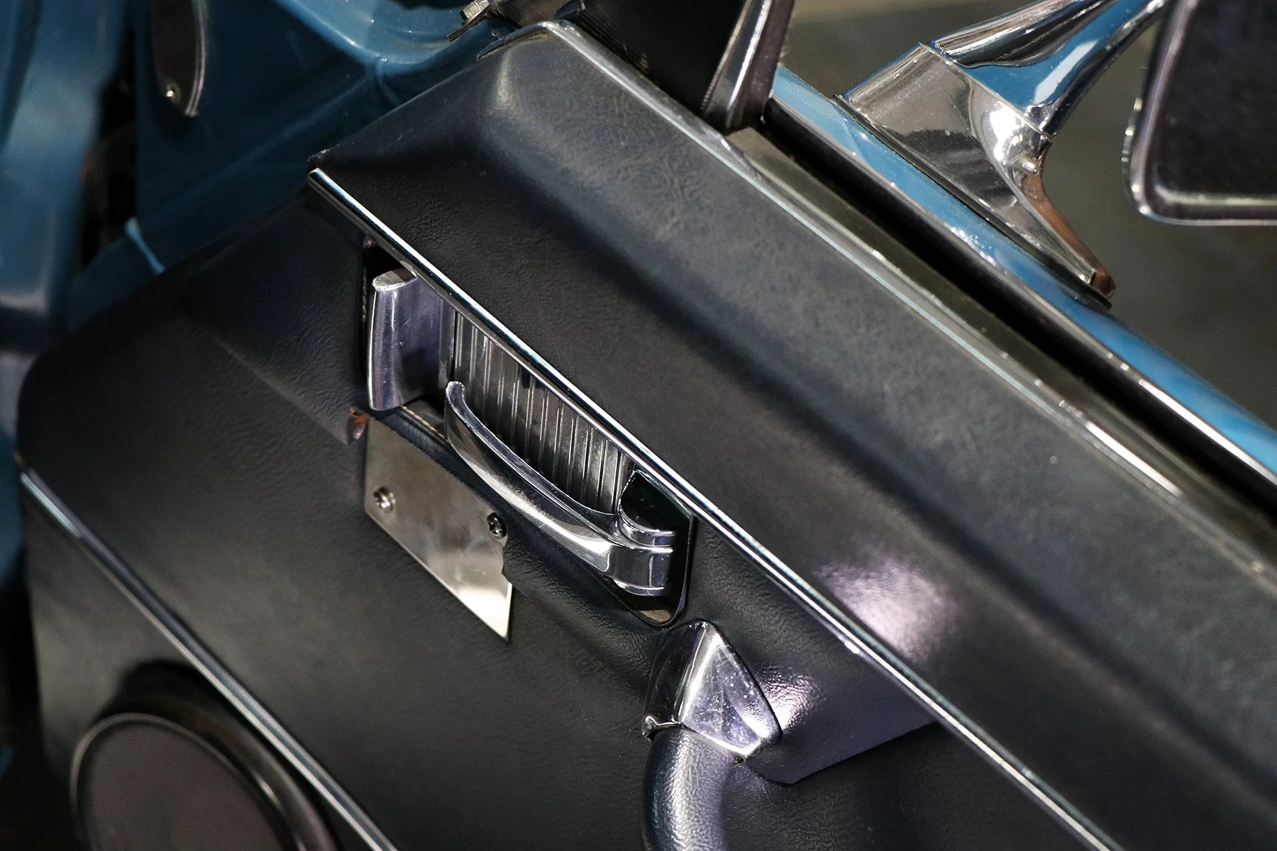 1977 Jaguar XJC V12 19 web.jpg
