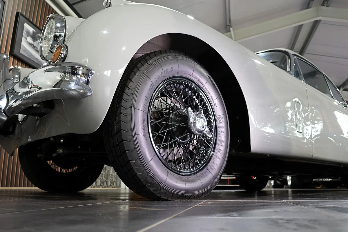 1958 Jaguar XK 150 FHC Crayon Grey 5 web.jpg