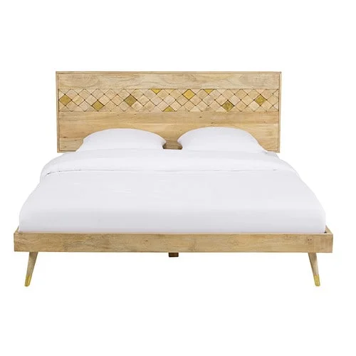 That wood and gold headboard is now regularly in my dreams..... I have done some serious nagging in the ear of Mr H, as yet with no positive response, but this is one I'll keep going on at as we do need a new bed!