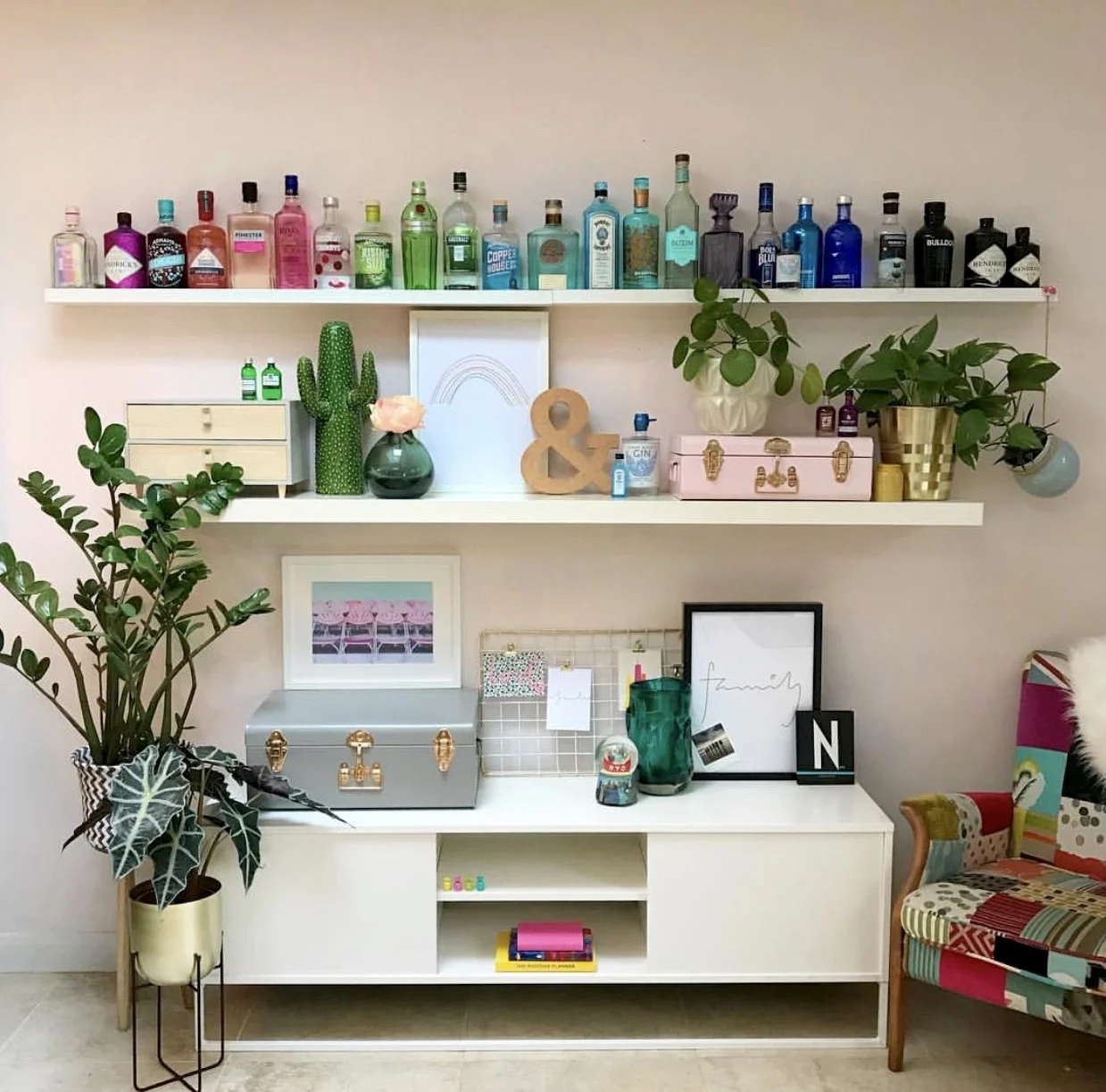Vickie's Gin rainbow shelf is the stuff of dreams........ It just makes me smile looking at it..... I wish I could sit in that chair and sample each and every one ;) @inpolife