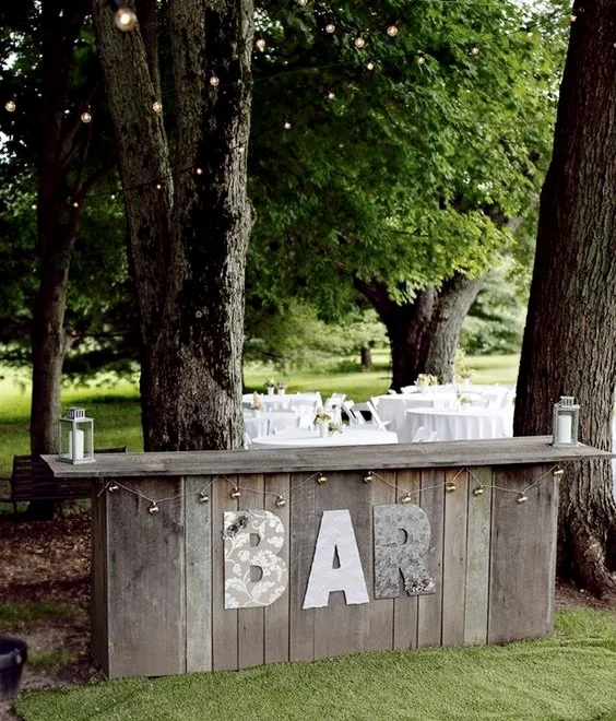 The plan is to have an outside bar in my garden for the Summer...... I found the photo of this gorgeous rustic bar on Pinterest