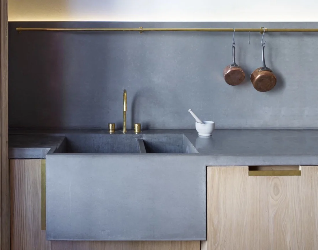 Concrete worktop with double integrated sink and splash-back - Haus Concrete Surfaces