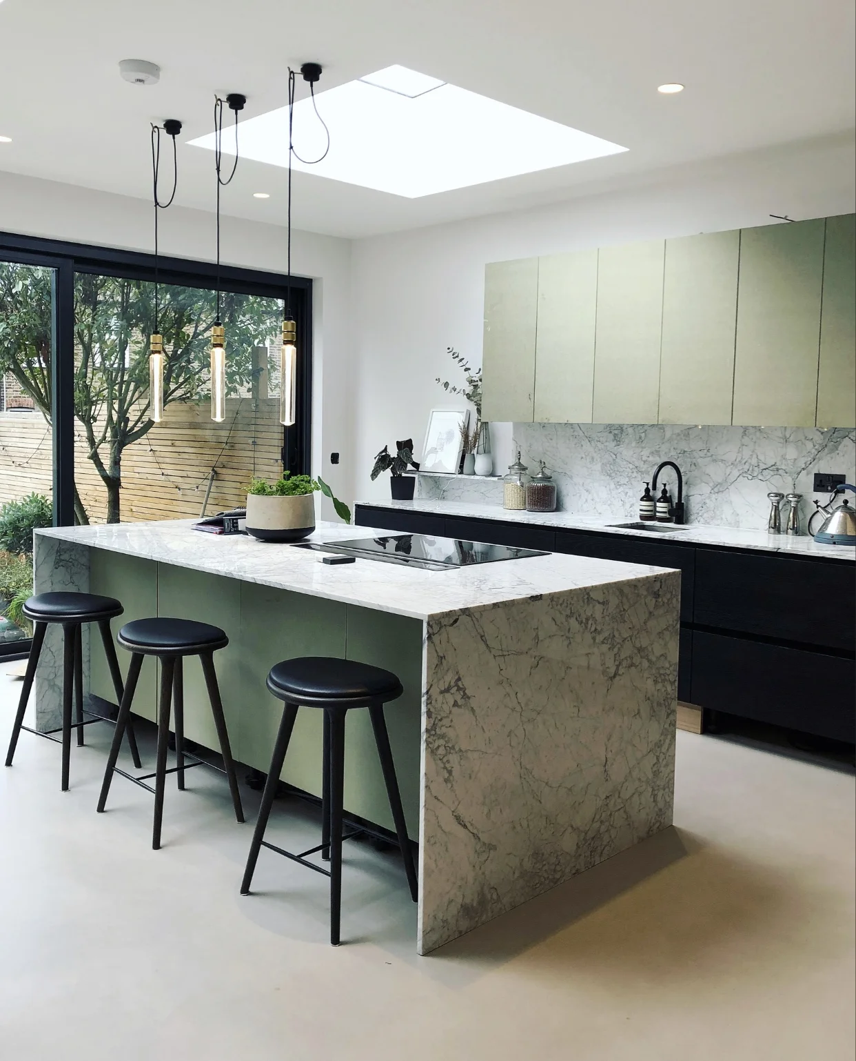 Abby’s beautiful finished kitchen….. I’m dreaming of marble tops like this in our next kitchen…..