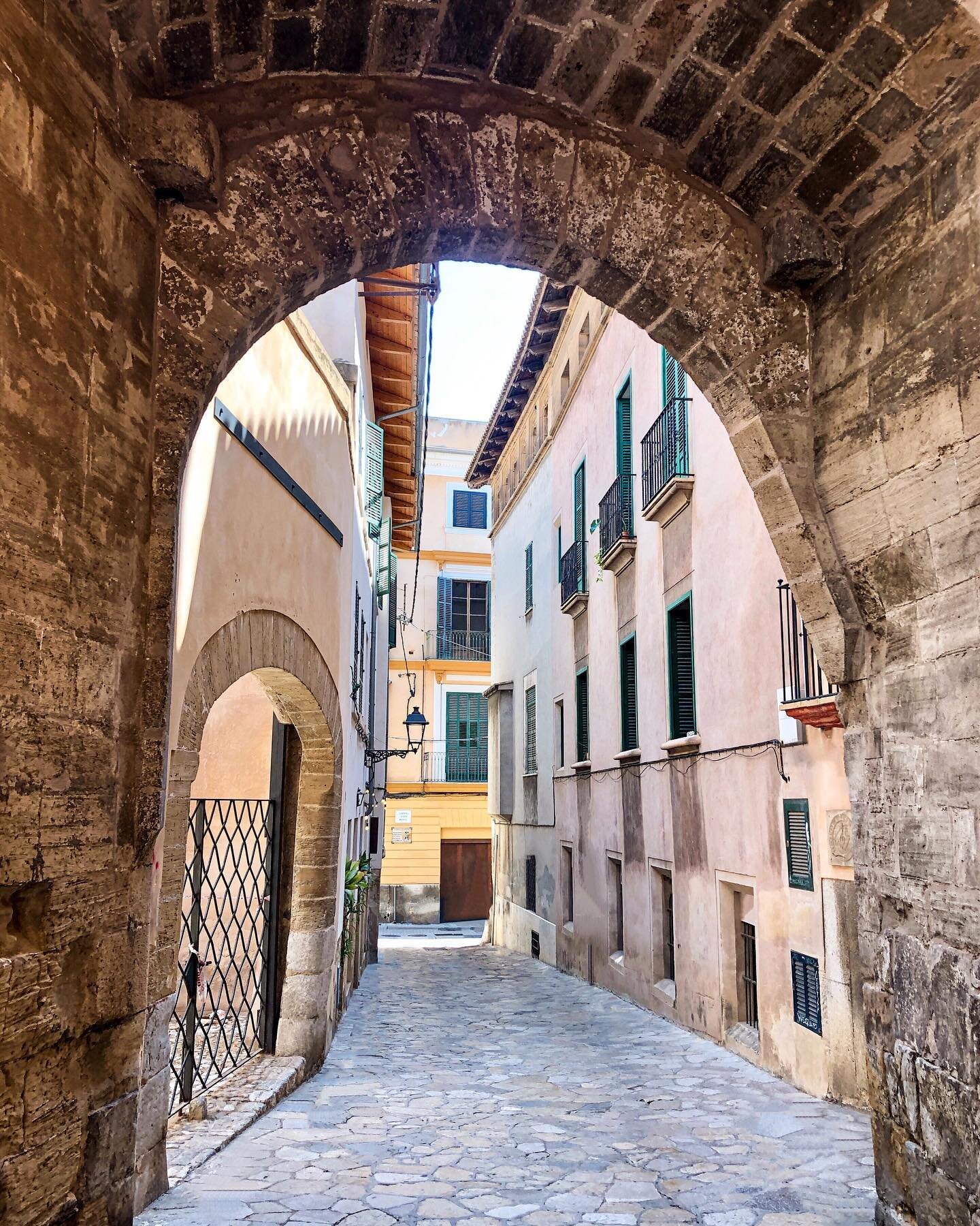 Something a little different from me today&hellip; 
 
Majorca &hellip;. We first went a couple of years ago and fell in love with it &hellip; I took this photo early morning in Palma and it&rsquo;s one of my favourite travel photos 🤍 I really hope i