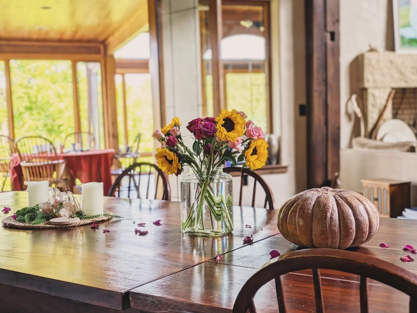 🍂🍁 Happy Autumn Equinox ✨🖤

Season's release yields fresh layers of truth. There is nothing false in summer's bright gaiety, no lie in its long sun and lushness. But there is another Real revealed when light begins turning leaves to gold, spinning