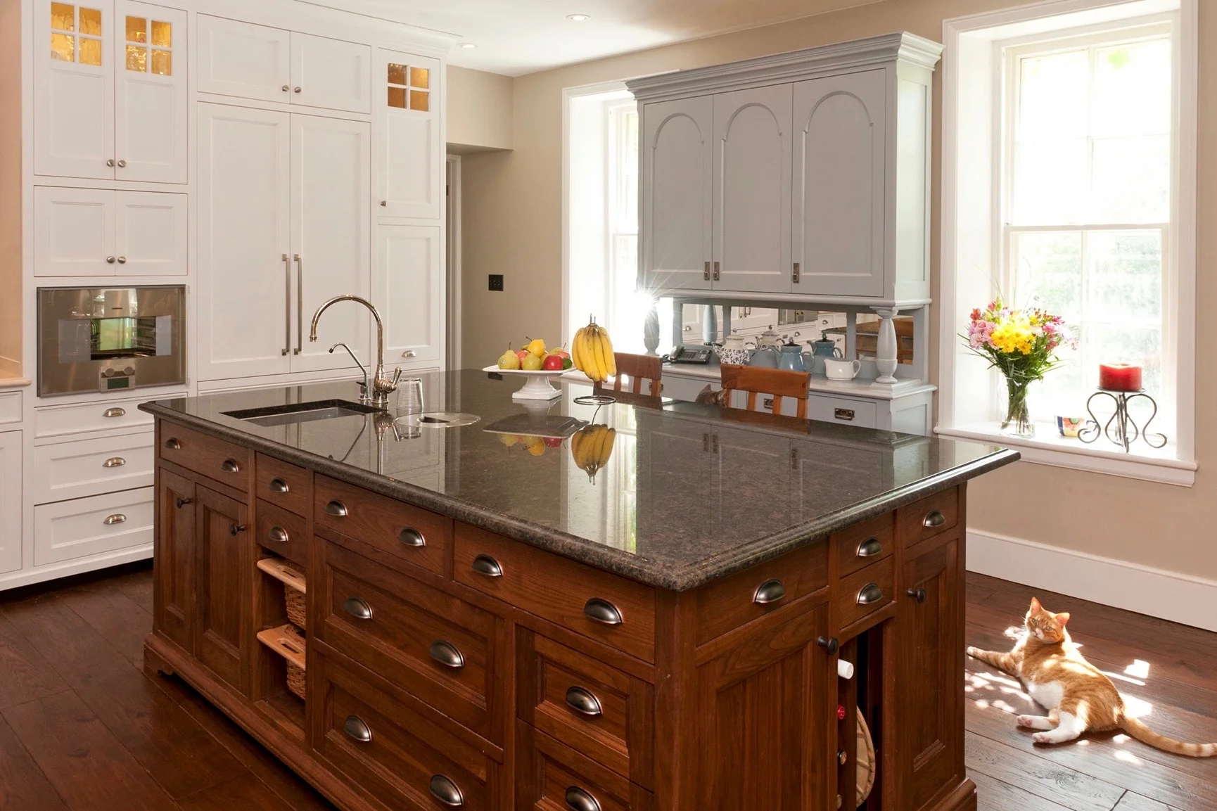kitchen island2 (1).jpg