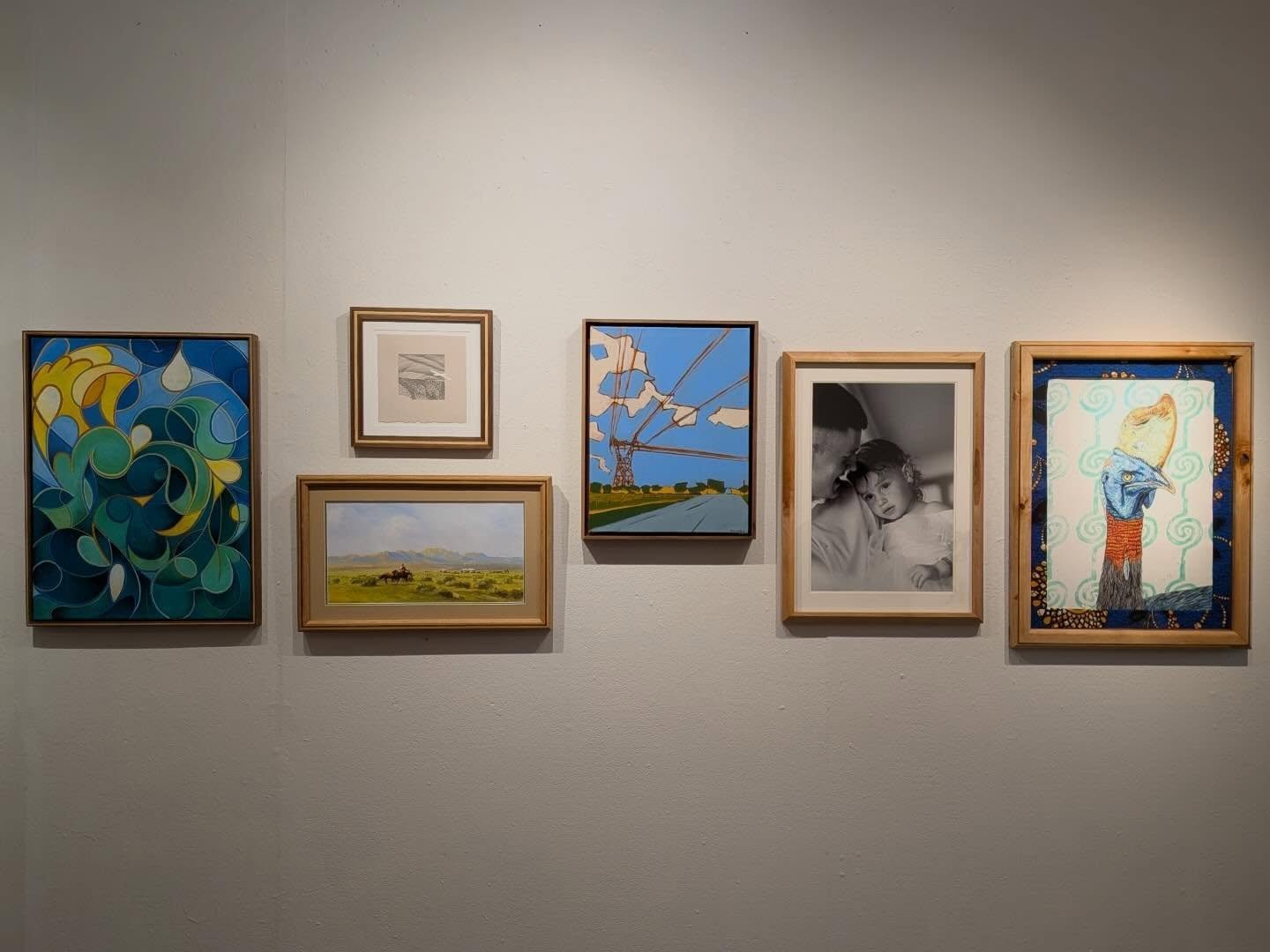 This semester we had the joy of hosting the @artdesignlabs frame making course taught by our very own @megan_pace__  These students were awesome to have in the shop! Keep your eyes peeled at the BFA exhibition and you just might spy some of their han