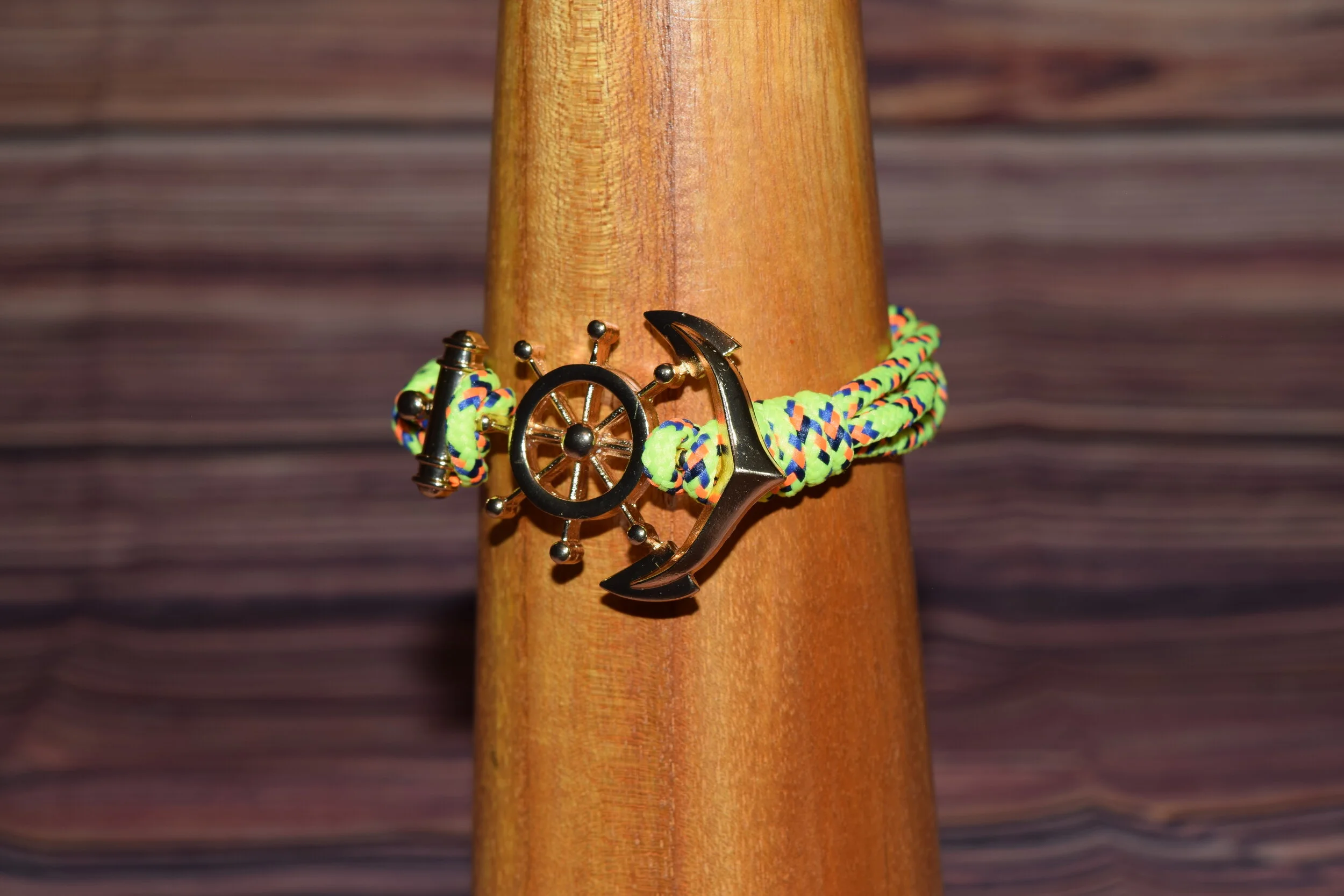 Anchor braided bracelet 