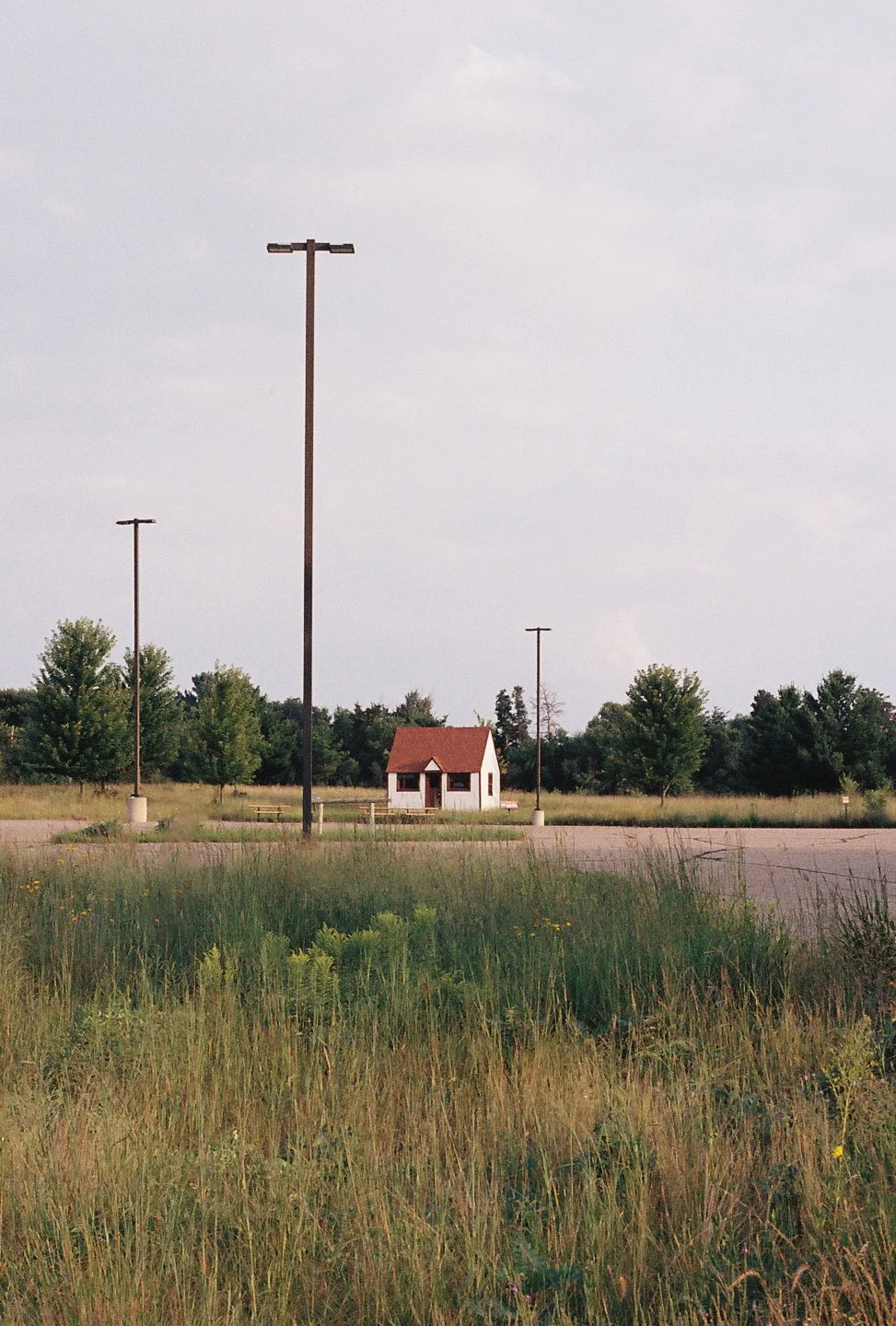 R1-09311-003A.JPG