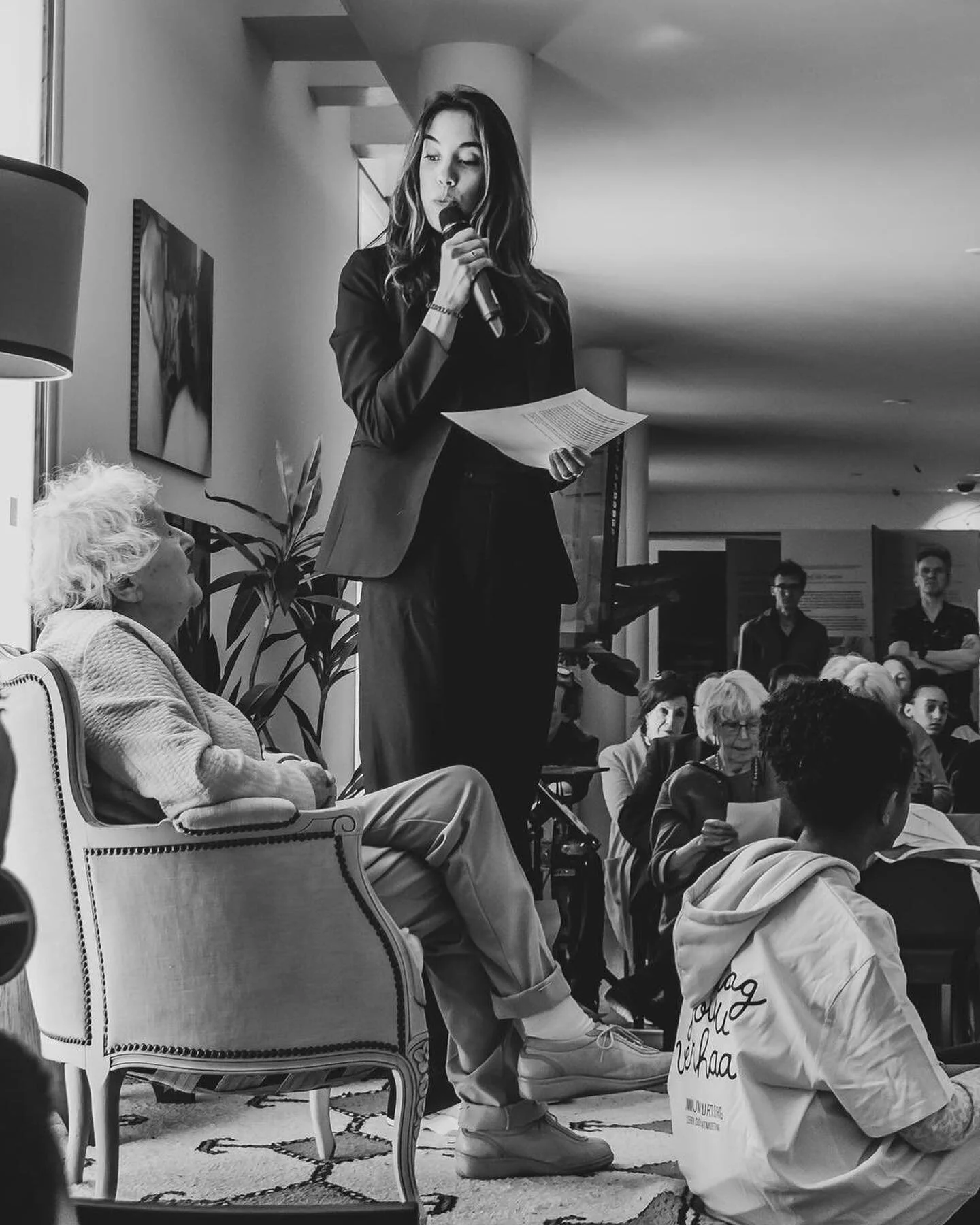 Agenda dingen! 

3 mei: dag van de empathie - ben ik te gast in @pakhuisdezwijger bij het programma van @nederlandwordtbeter. Tijd: 20:00 - 22:00, gratis entree. Check hun socials voor meer info. 

4 mei: dodenherdenking - vereerd om te mogen spreken