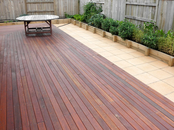 Deckings