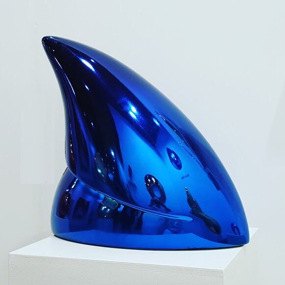   Mauro Arbiza  Shark  , 2010 Cromado ecológico  40 x 25 cm  Imaginario Galería de Arte 