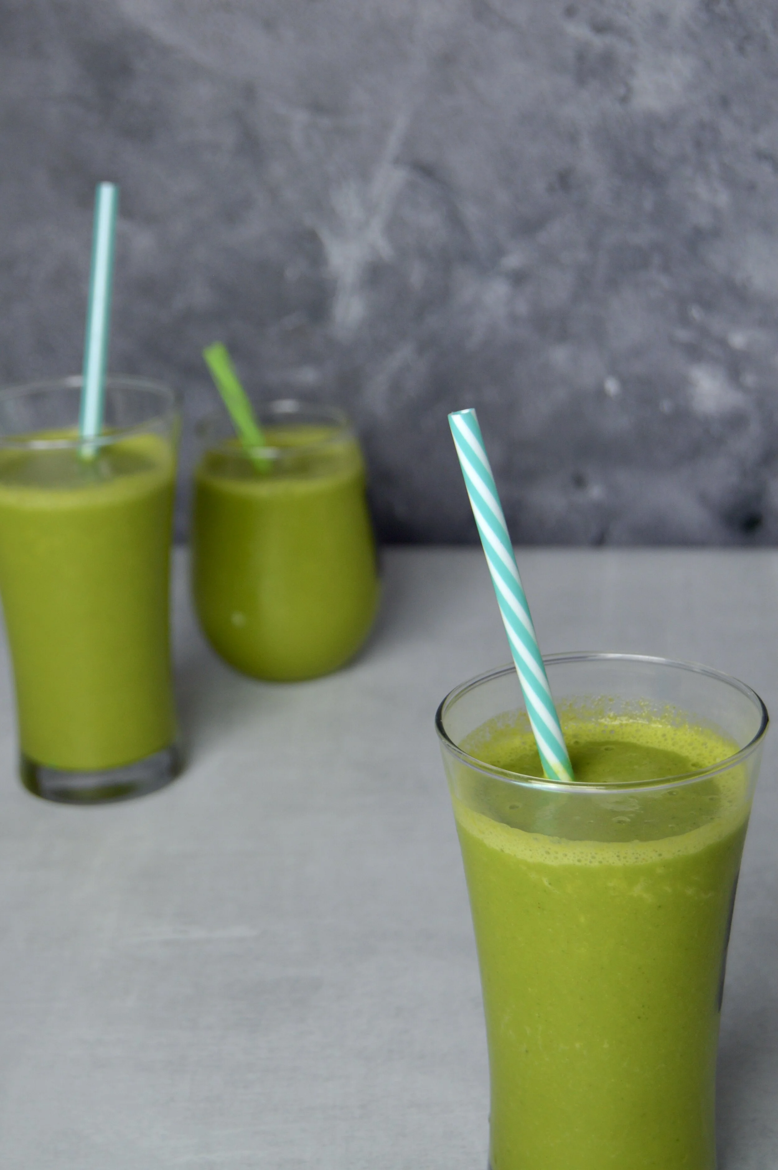 Lemon Ginger Green Smoothie Refresher