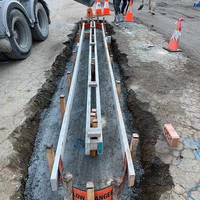 Construction timeline of a smaller splitter island at our Baulkham Hills project.These traffic islands are now in place read for the new asphalt works to come. #fratelligroup #teamfratelli  #landscape #civil #construction #sydneyconstruction #buildin