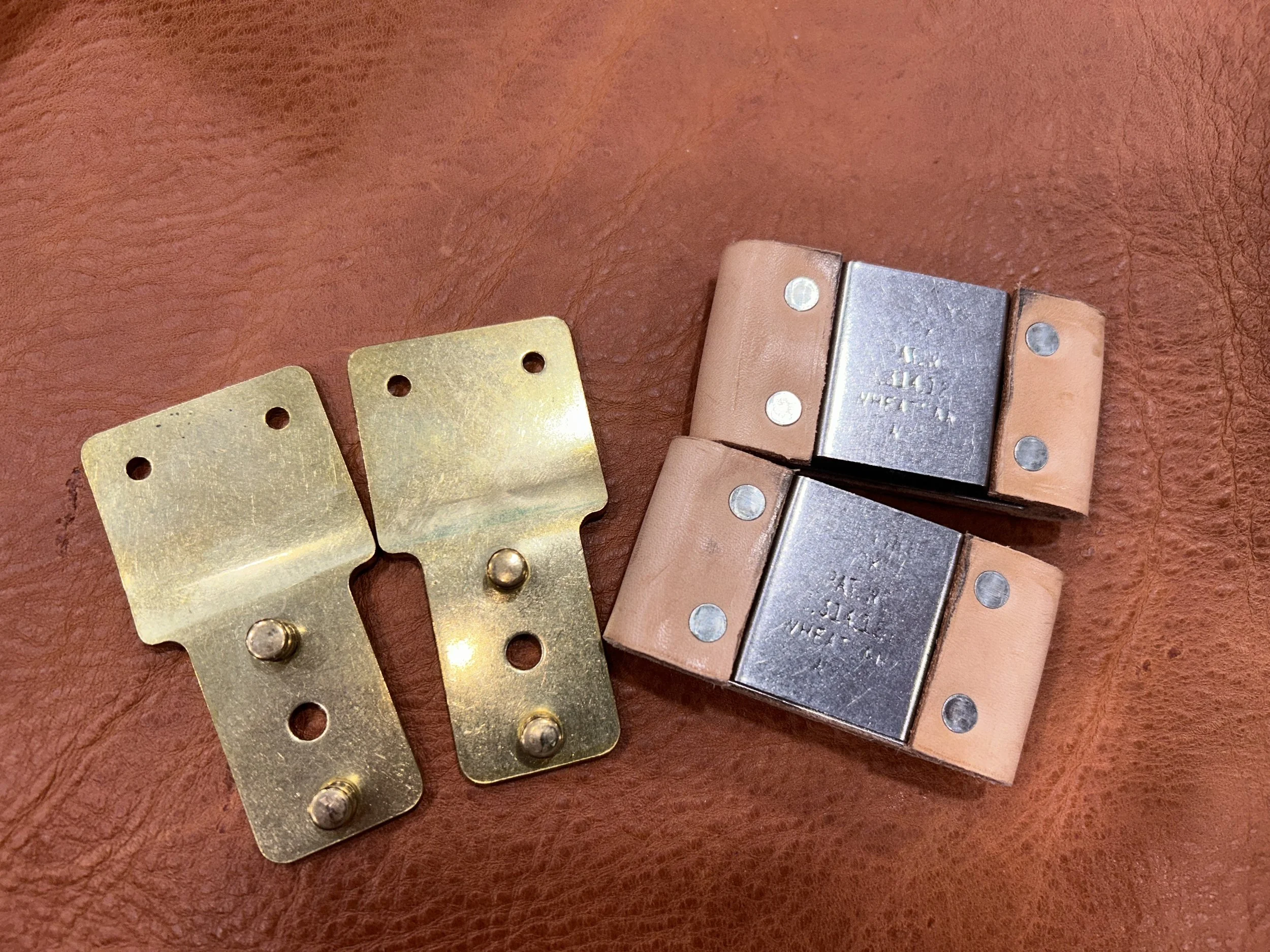 Brass Tab Set For 2 Inch Stirupp Leathers.JPG