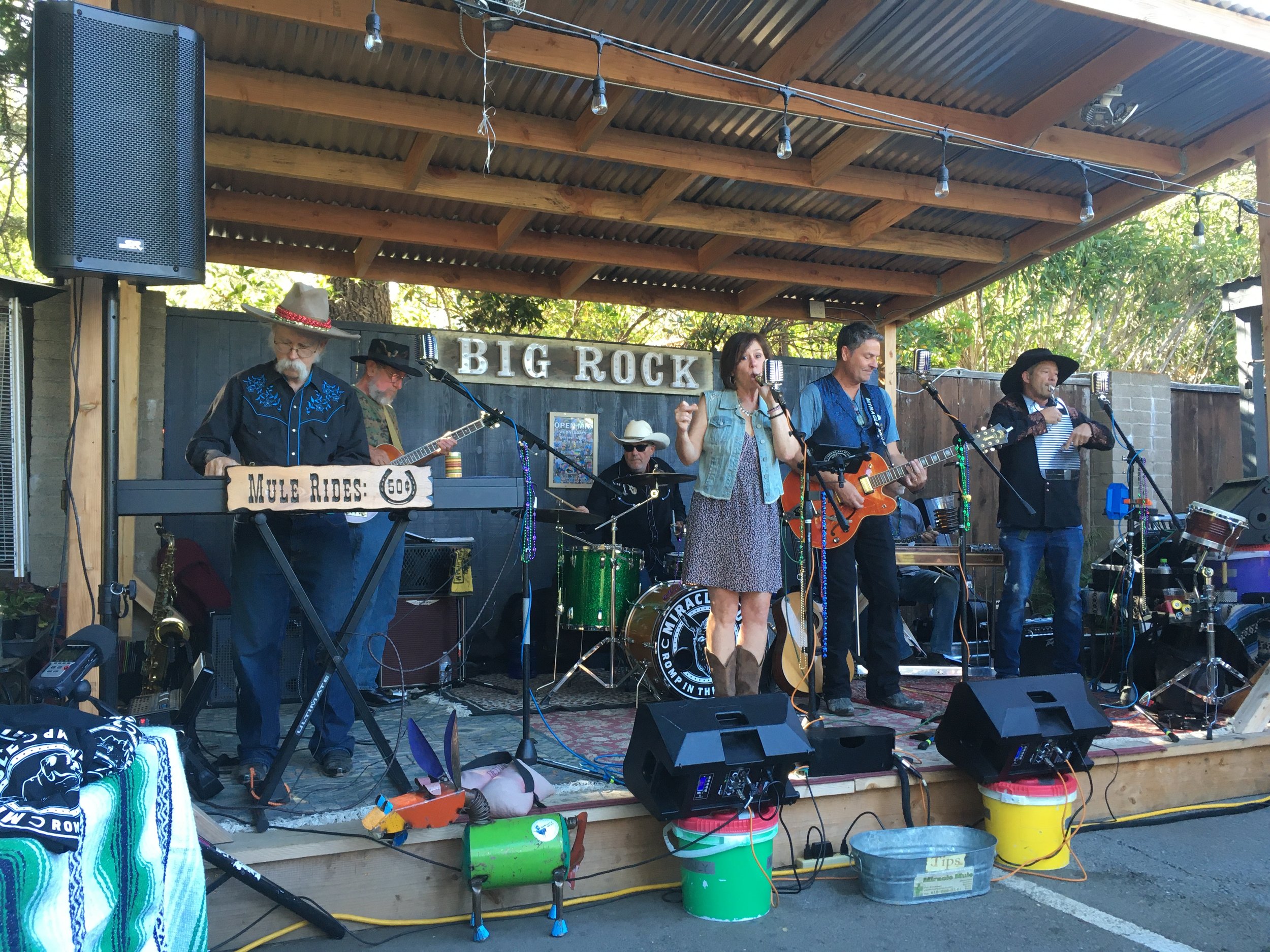 Big Rock Cafe &amp; Deli - Oct