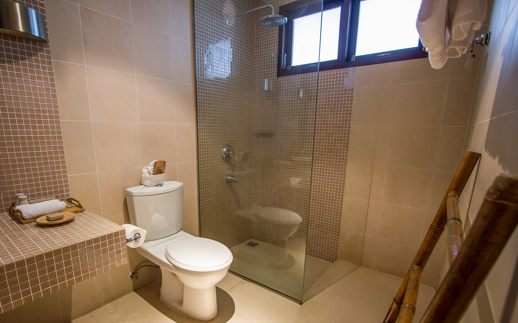 standarddouble-bathroom-websize.jpg