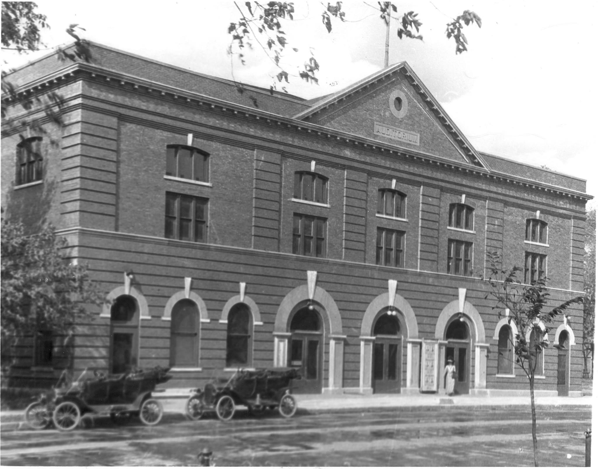 Original Sioux City Auditorium.jpg