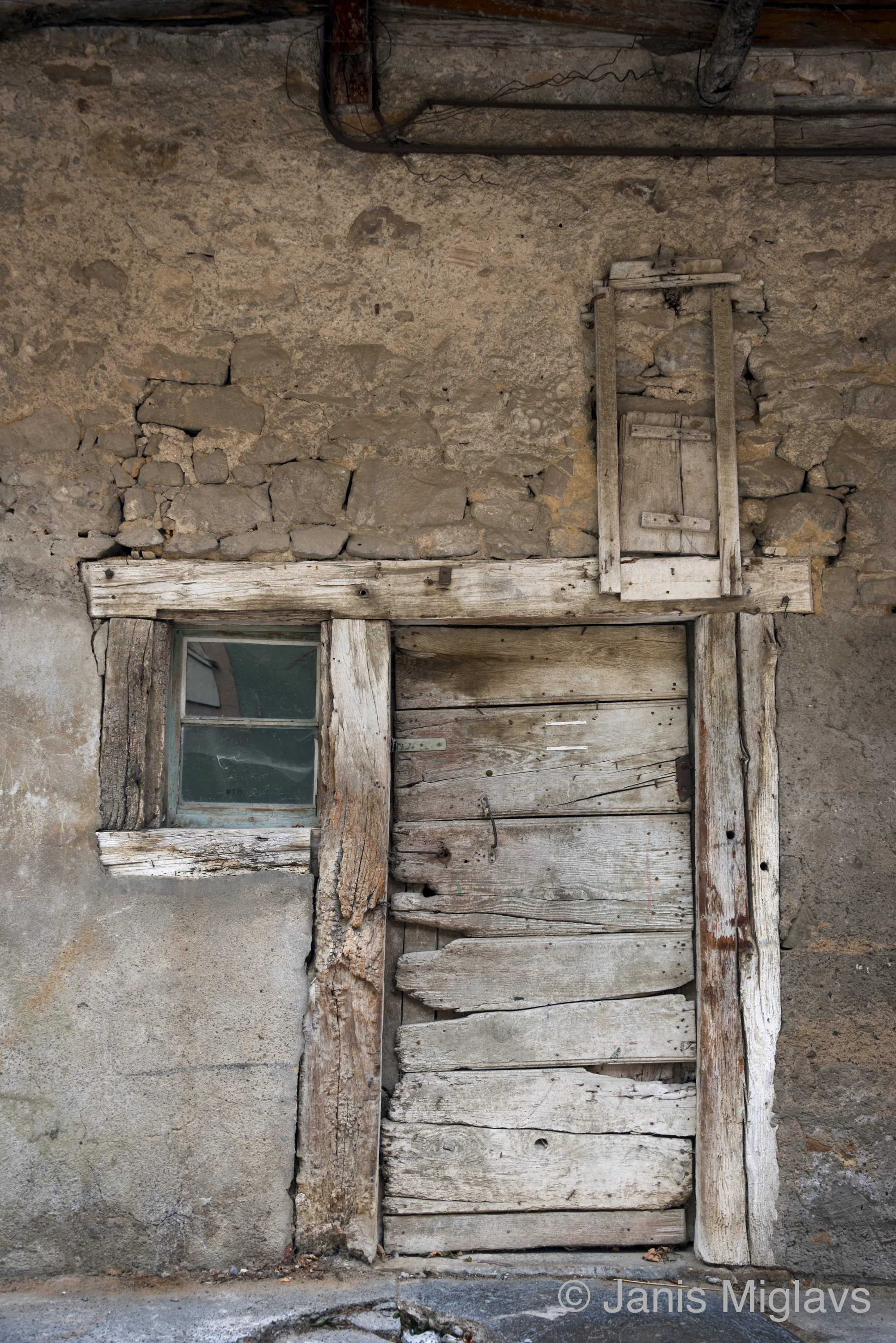 France Rustic Equisheim Entrance