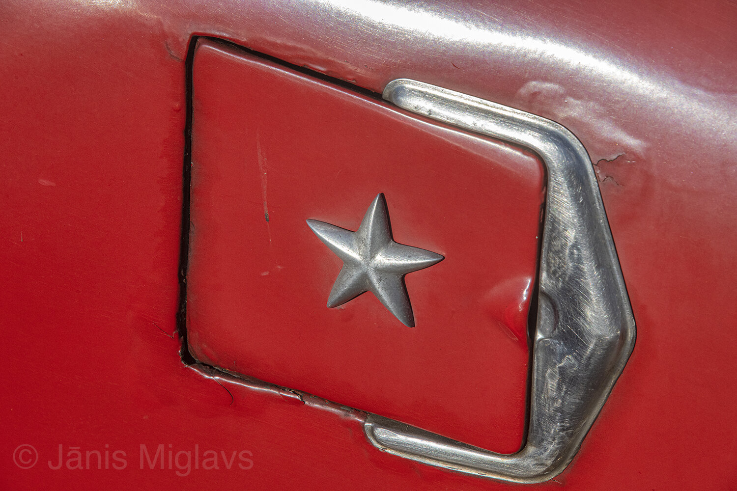 Star on fuel door