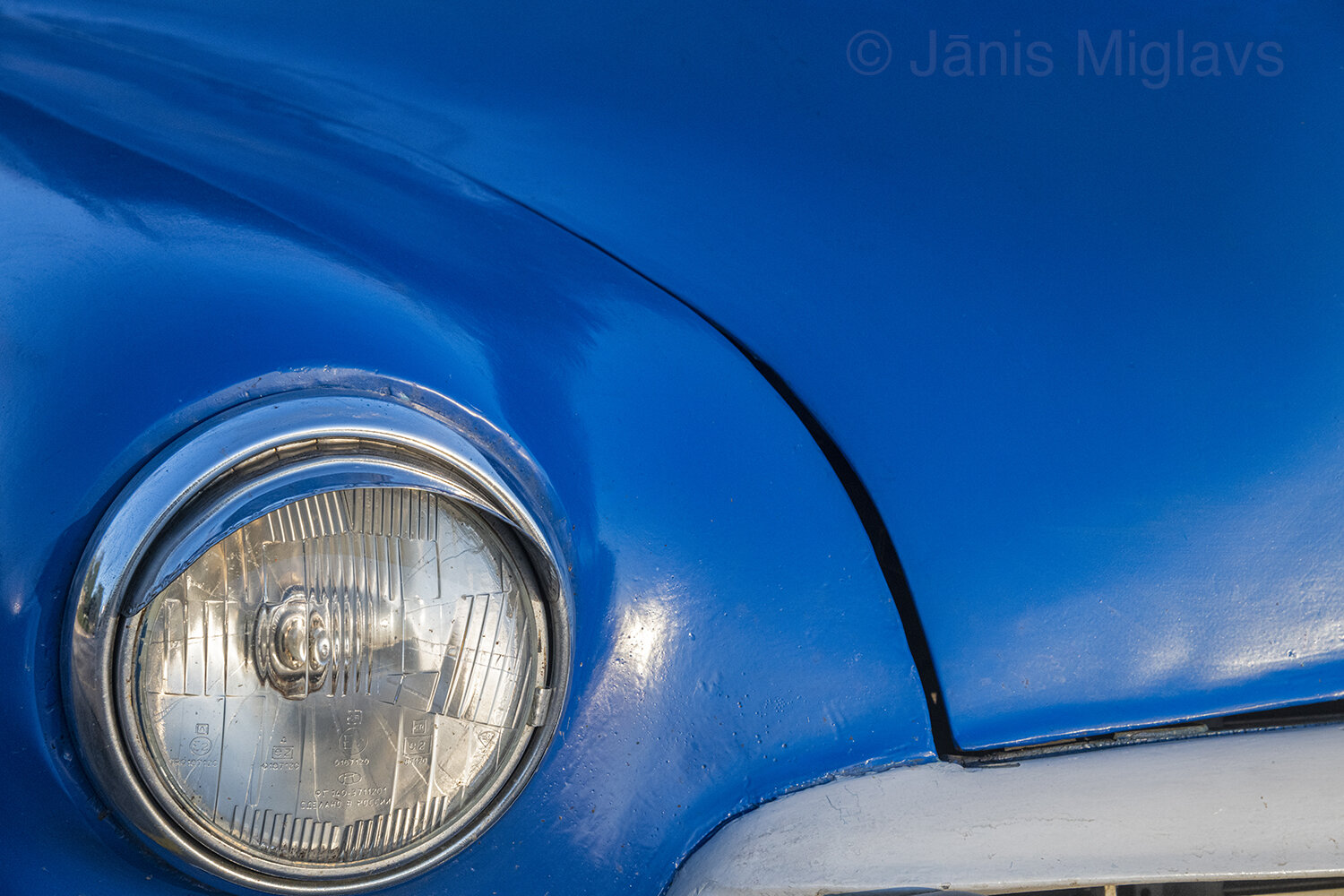 Headlight and hood 3