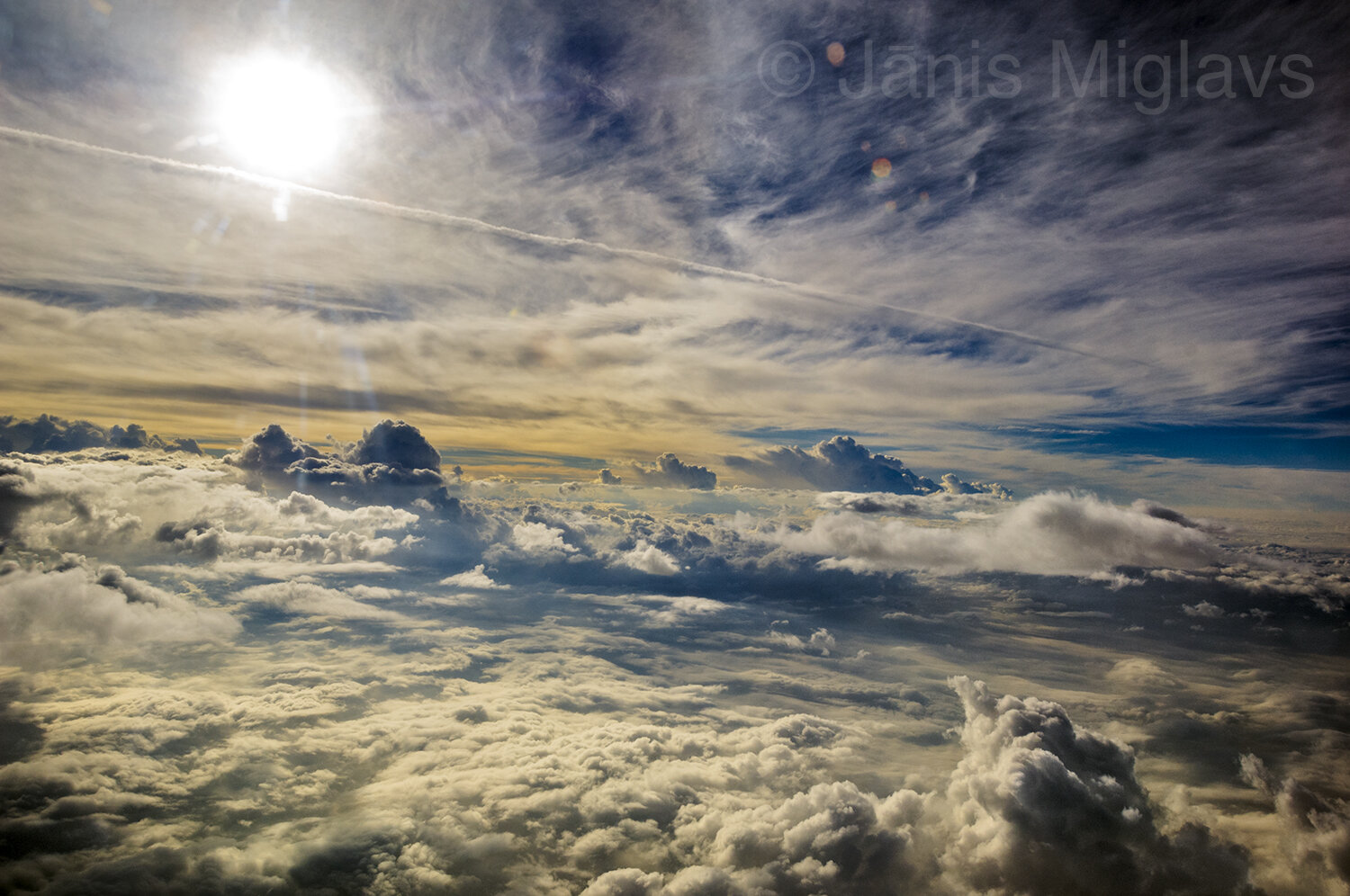 Flying between Clouds 2
