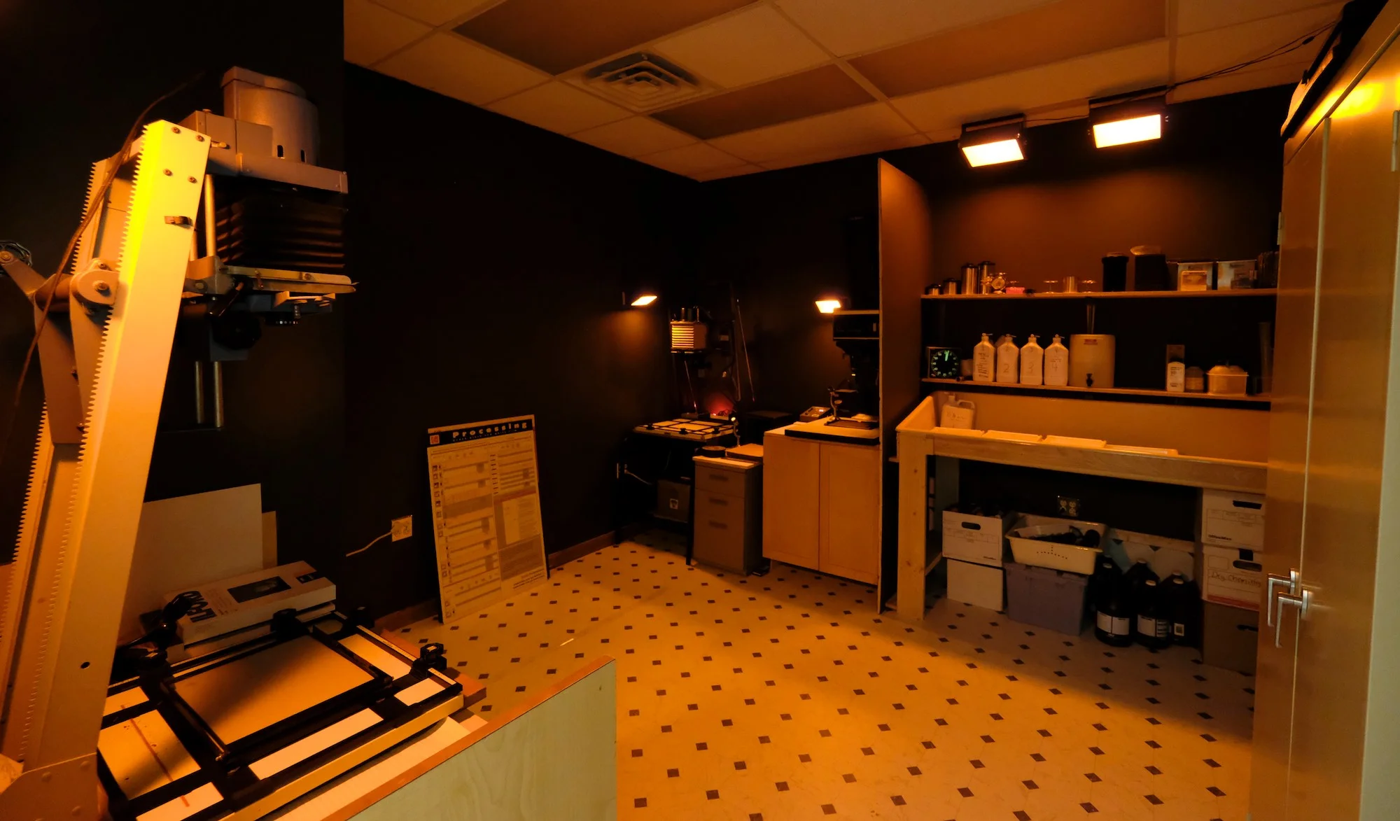 Rental Darkroom for film photographers