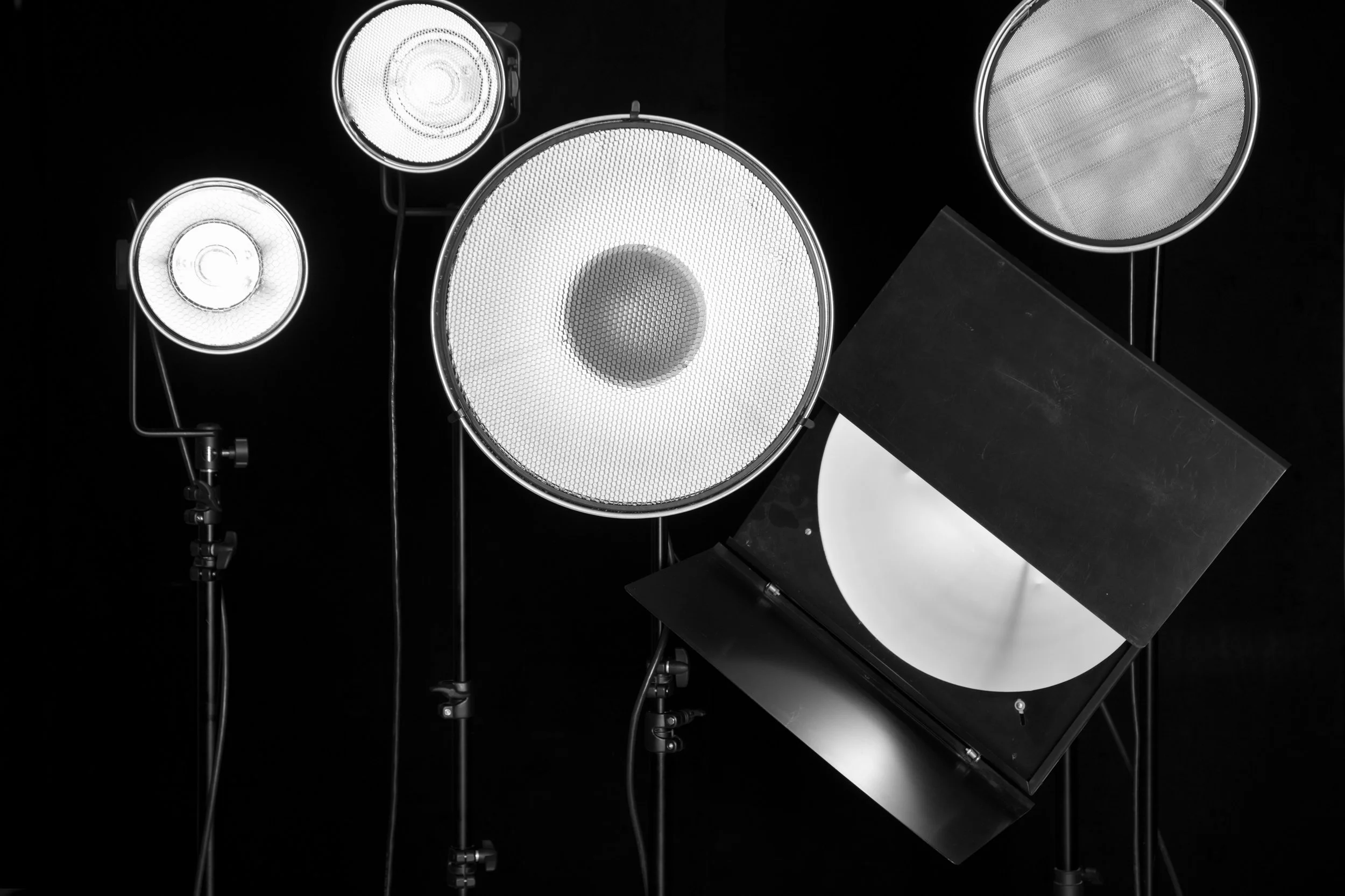 Reflectors, grids, barn doors, gels, beauty dishes - all easy to use with studio flashes
