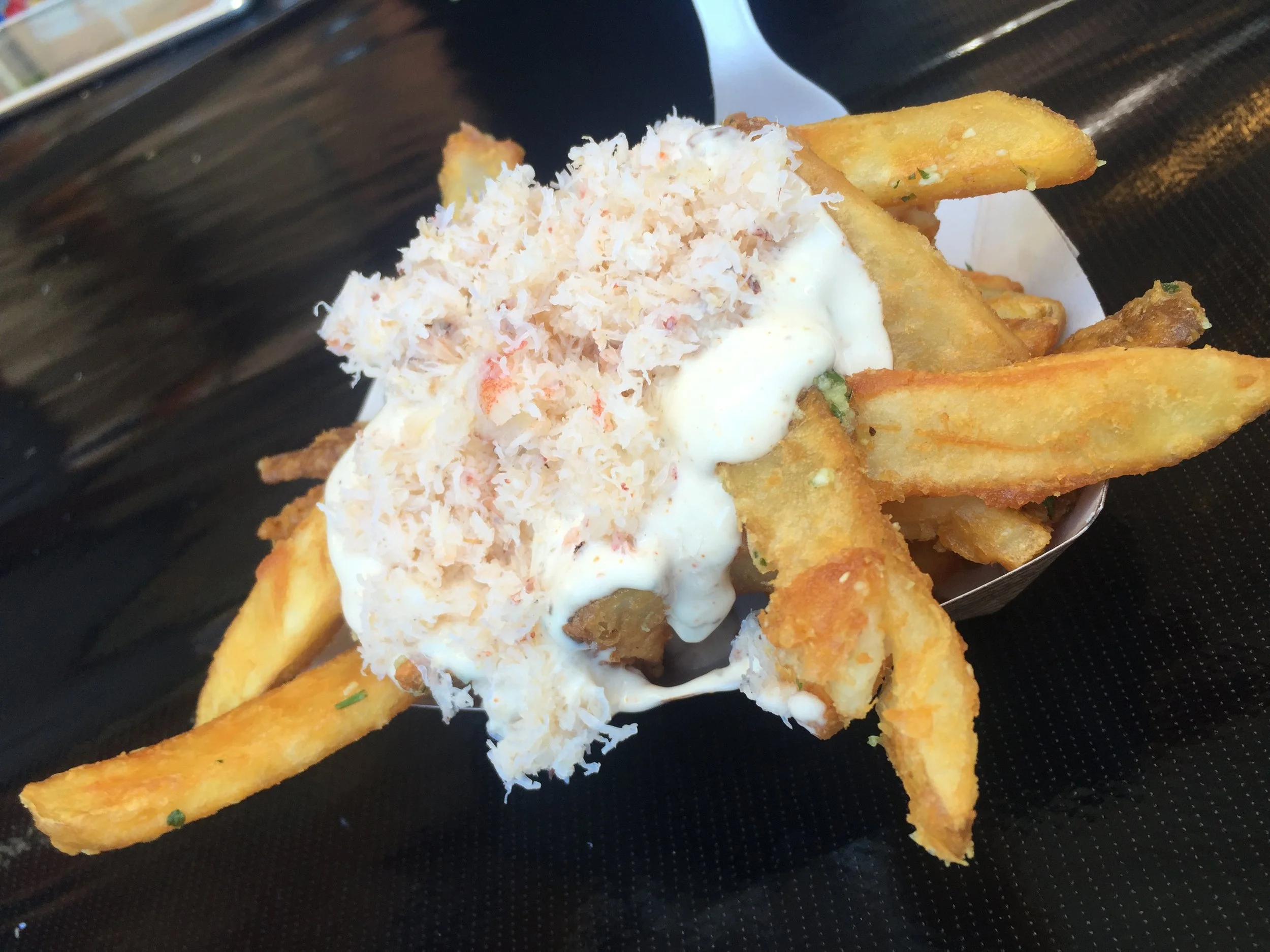 GARLIC CRAB FRIES