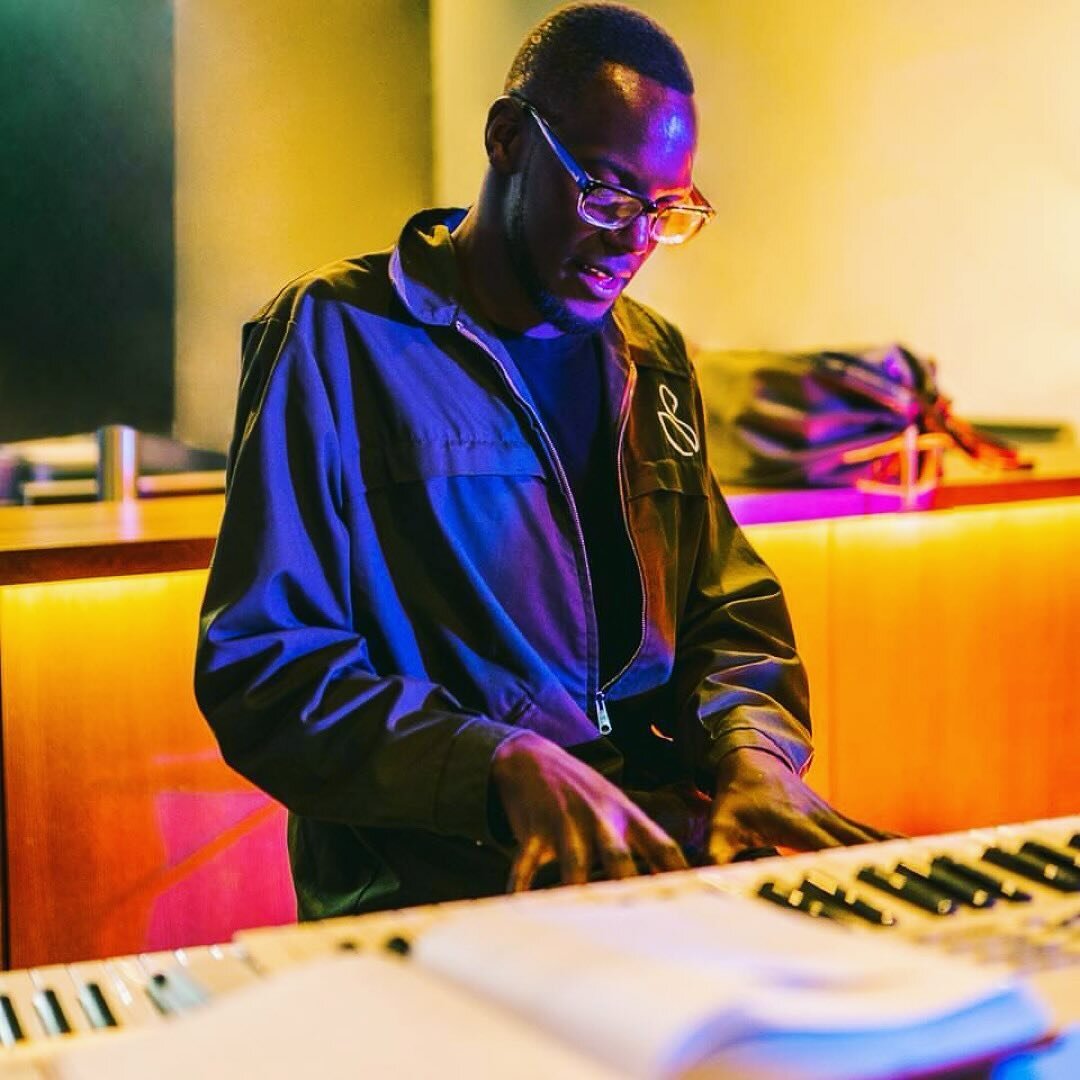 CONTEMPORARY CALGARY // Join @contemporarycalgary in the Atrium from ✨6:15-7 p.m. ✨ on Feb 1 during FREE First Thursdays and enjoy the soulful tunes of Timothonius, a jazz and R&amp;B musician who has been producing and performing for over 12 years ?