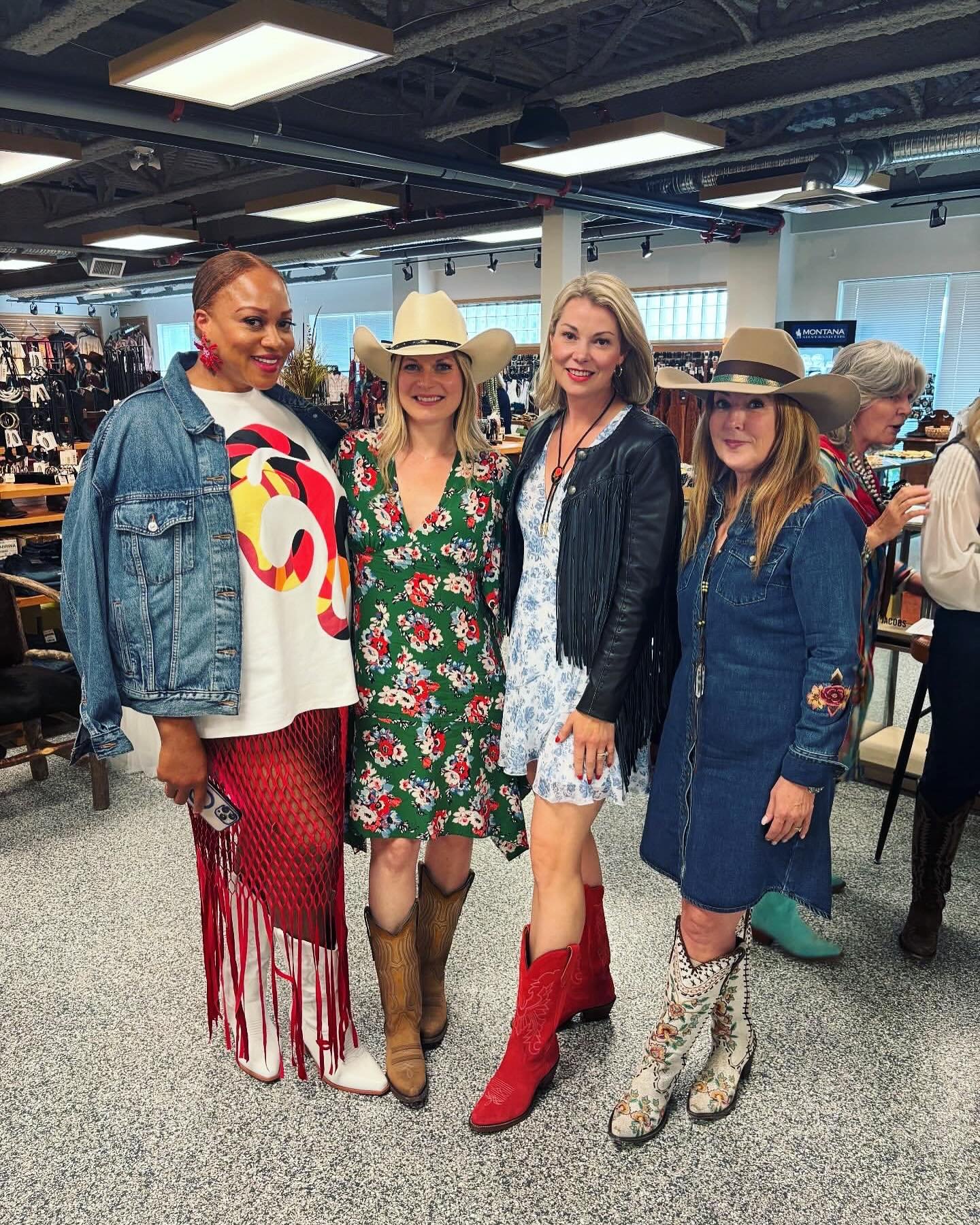 STAMPEDE FASHION PANEL &amp; SHOW //
Thank you to our amazing partners @modemodelsintl @ranchmensclubyyc @smithbilthats @parkerpr for putting on a fun and informative Stampede fashion event!

We are so grateful for our panelists @tallfreckledfashioni