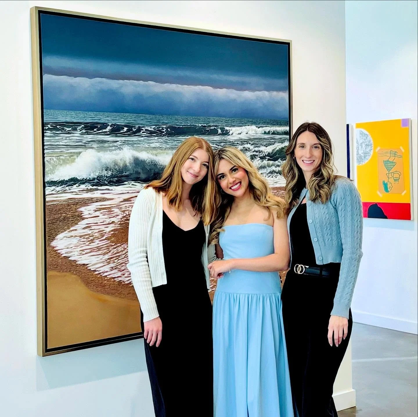 HAPPY BIRTHDAY NIKITA! // Wishing this ocean loving, healthy living PR queen a birthday filled with friendships, celebrations and laughter! We had a wonderful time celebrating at @loch_gallery with the wonderful @ian_loch 🎉 

@_nikitanayak - here&rs