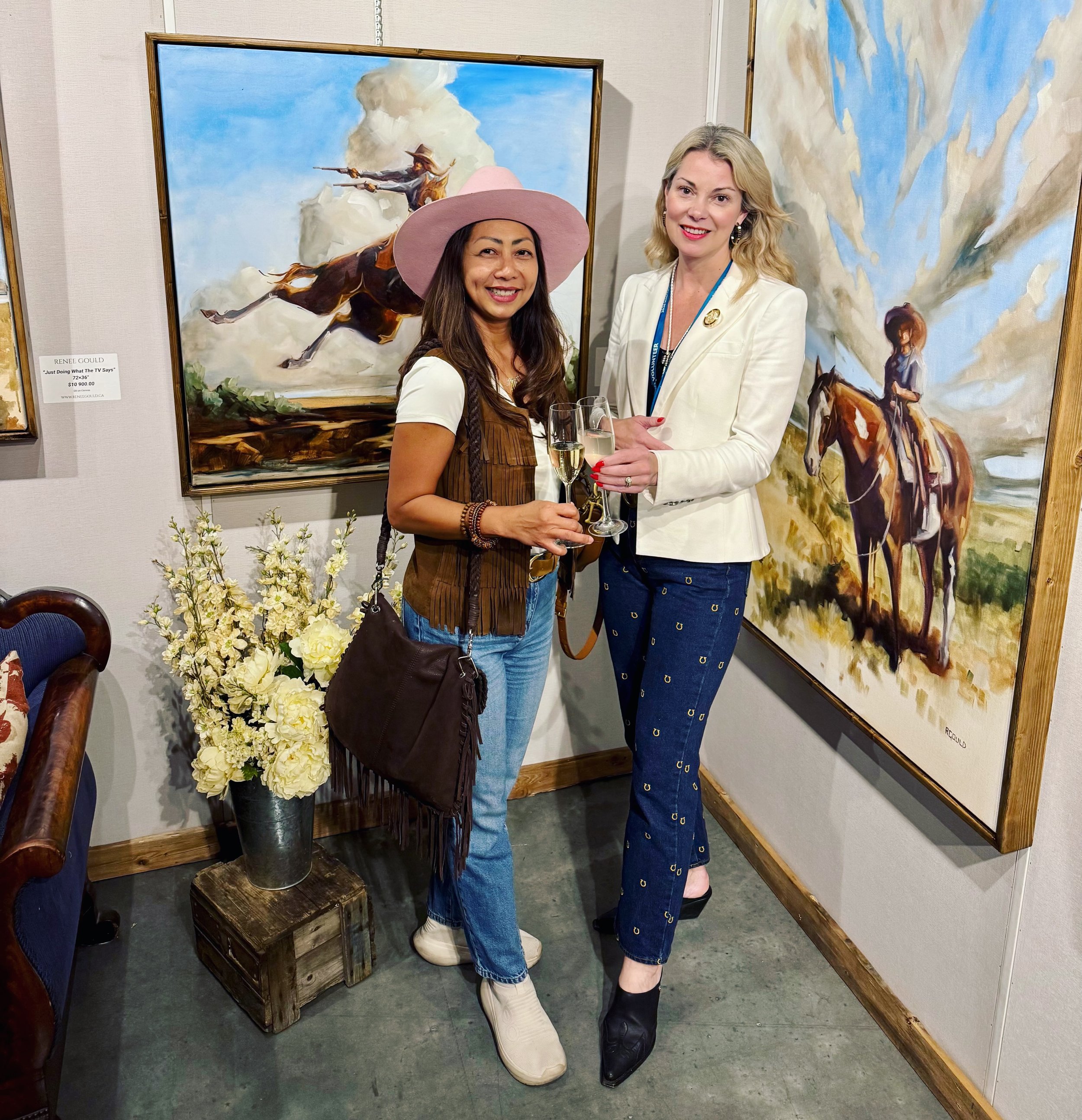 ART OASIS, STAMPEDE // A few days enjoying Stampede activities and events - the incredibly talented @renee.gould.art @doug.taplin show at the Art Oasis with friends, @axisconnects with the amazing PARKER team and @sothebysrealty with Viv 🥰 #calgarys
