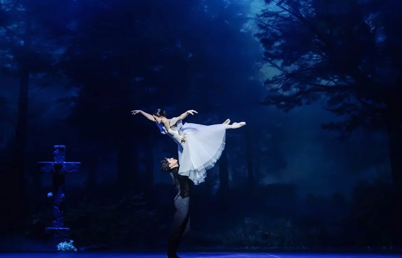 GISELLE // Alberta Ballet brings Giselle to the Jubilee stage in Calgary, opening its 60th anniversary season.
This new staging by Artistic Director Francesco Ventriglia honours the ballet&rsquo;s Romantic-era roots while offering a thoughtful perspe