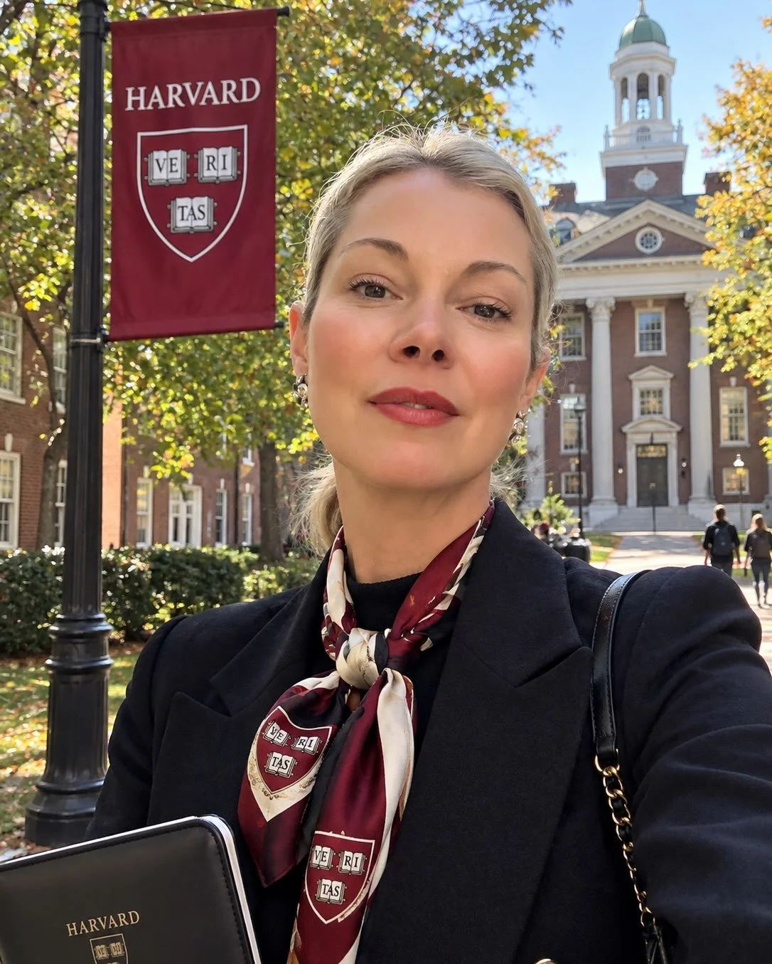 BOSTON // What a fabulous city and fantastic opportunity. The St. Botolph Club is a cultural hub for artists, community leaders and many interesting people I had the pleasure of meeting. Thank you for inviting me to the belonging luncheon, art tour &