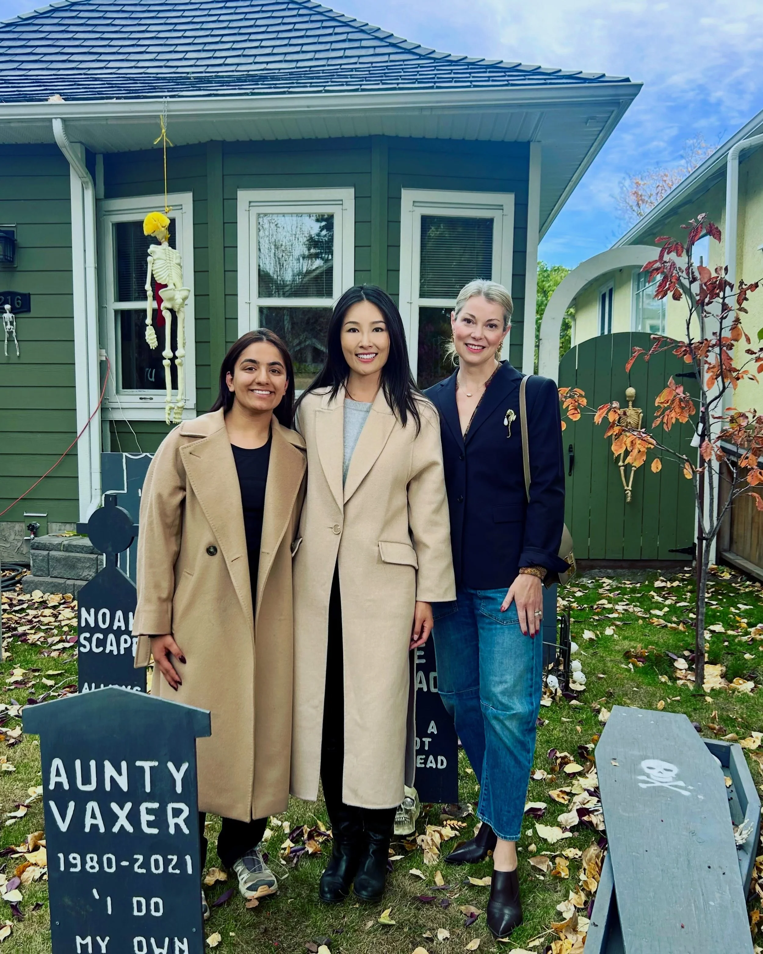 ACCESSIBLE TRICK-OR-TREATING IS BACK // The Village lives on! Same street. New Organizers. Thanks to CTV for covering the story! 

Inspired by the Treat Accessibly Family, 10 amazing 10A Street residents joined forces with @hillhurst_sunnyside to mak