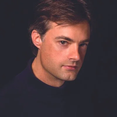 Nicholas Roth: Classic Pianist