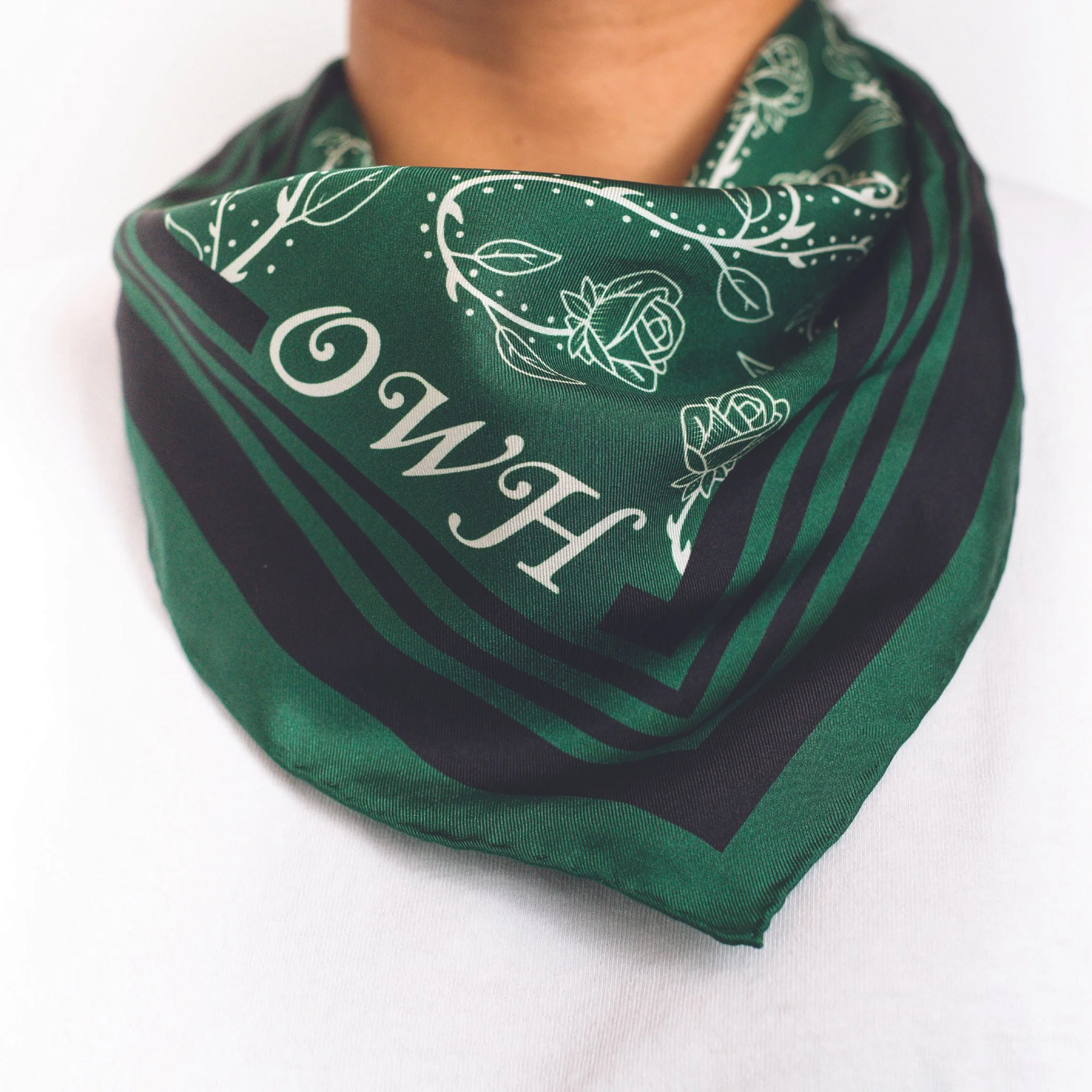 Full On Neck Green.JPG