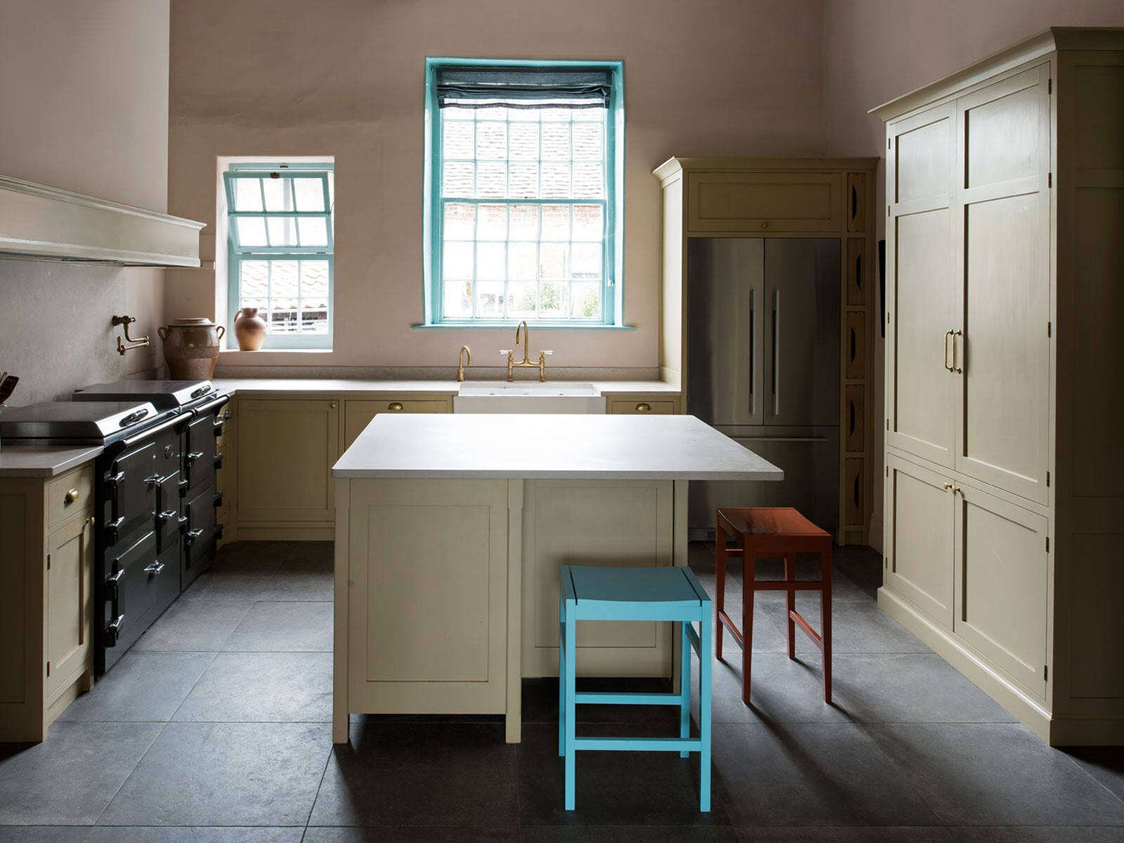 caesarstone counterand F&P Appliances_inglis-hall-offham-house-kitchen-stools.jpeg