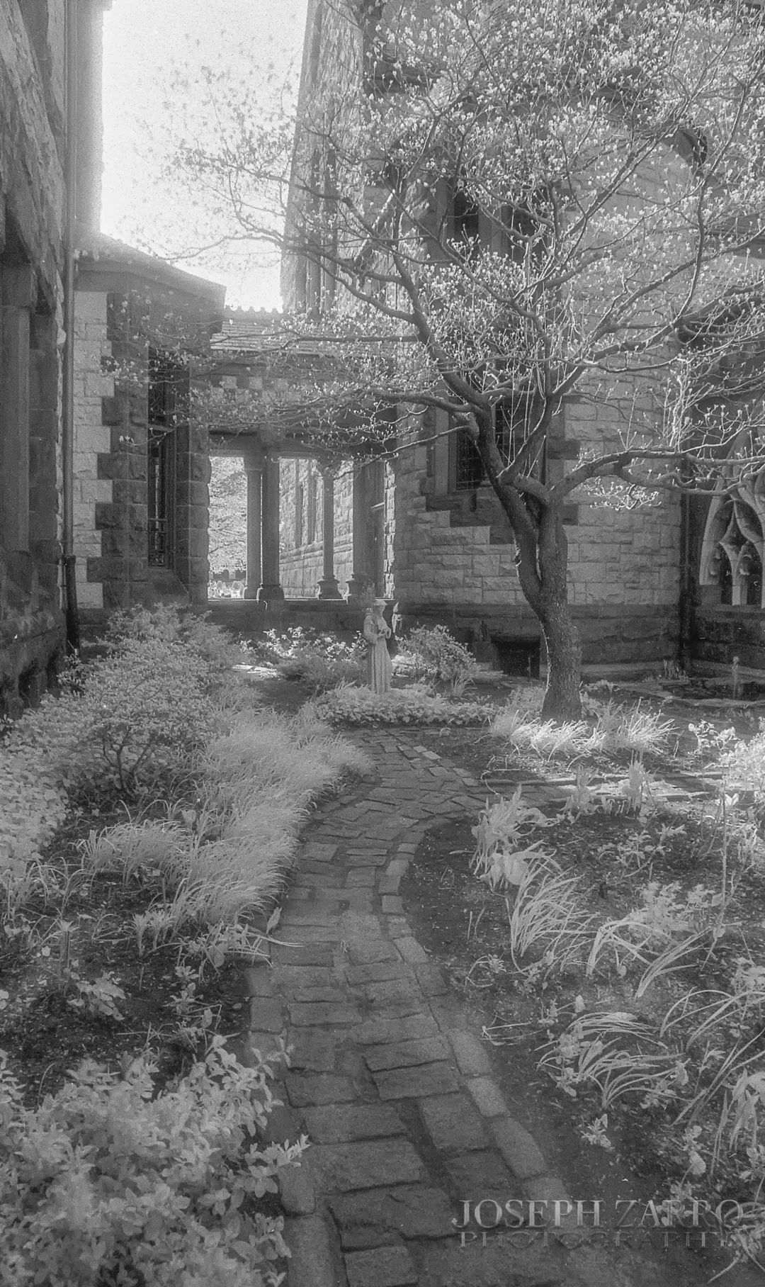 Trinity Church Courtyard (003).jpg