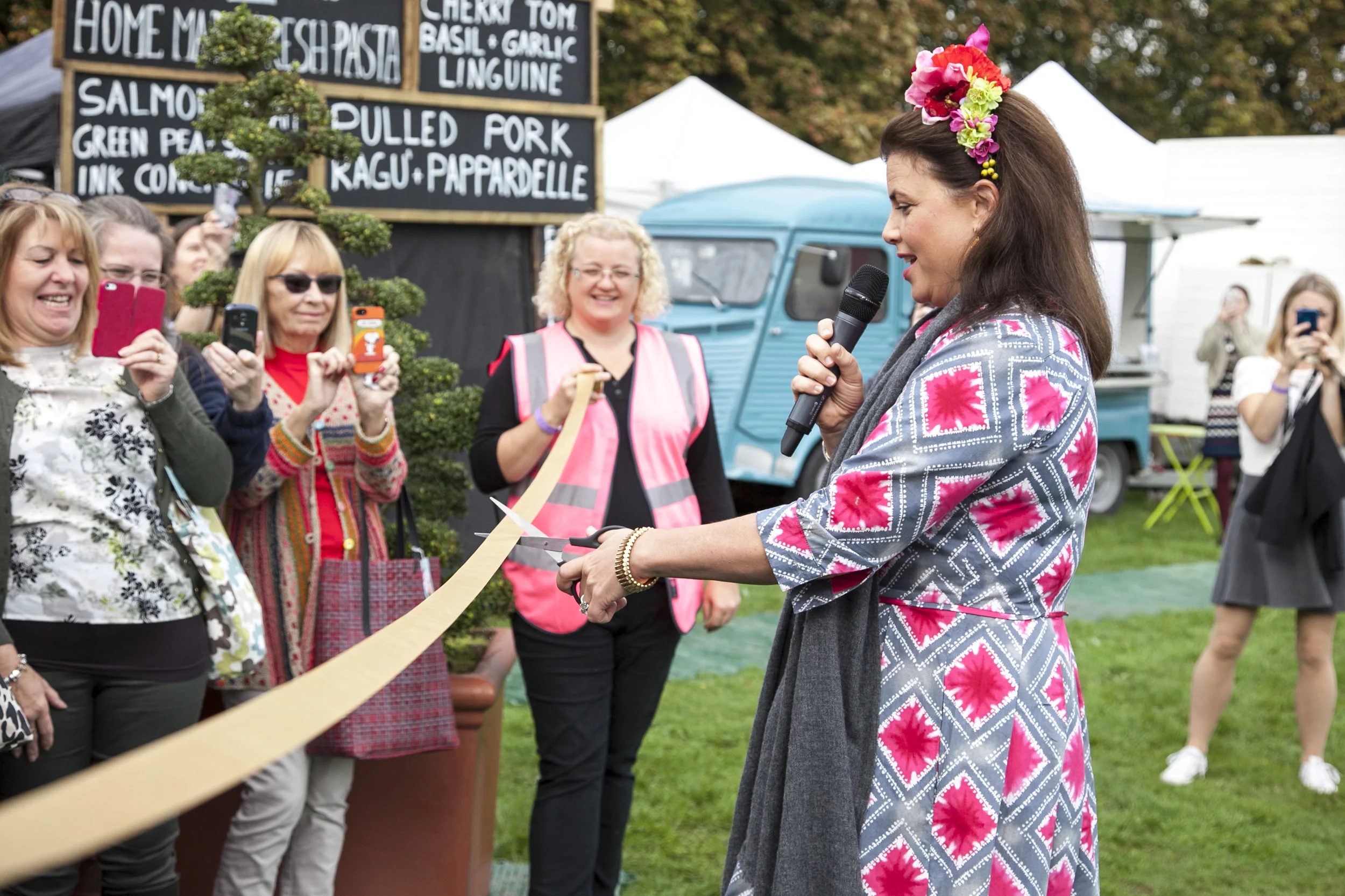 Kirstie+Allsopp+cuts+ribbon+at+The+Handmade+Fair.jpg