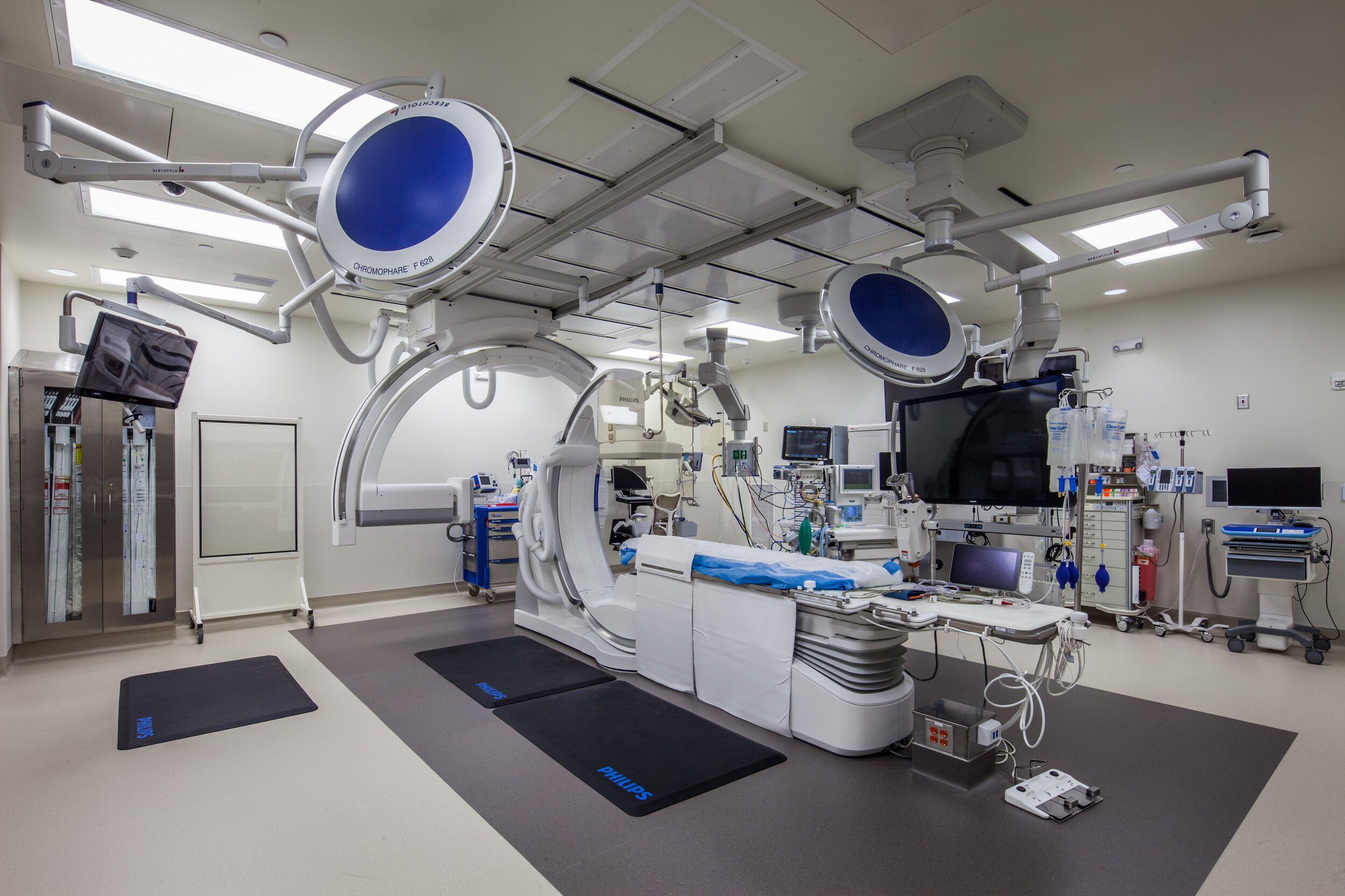  2021 AGC Award Merit Winner - Northeast Georgia Medical Center Neuro Bi-Plane 