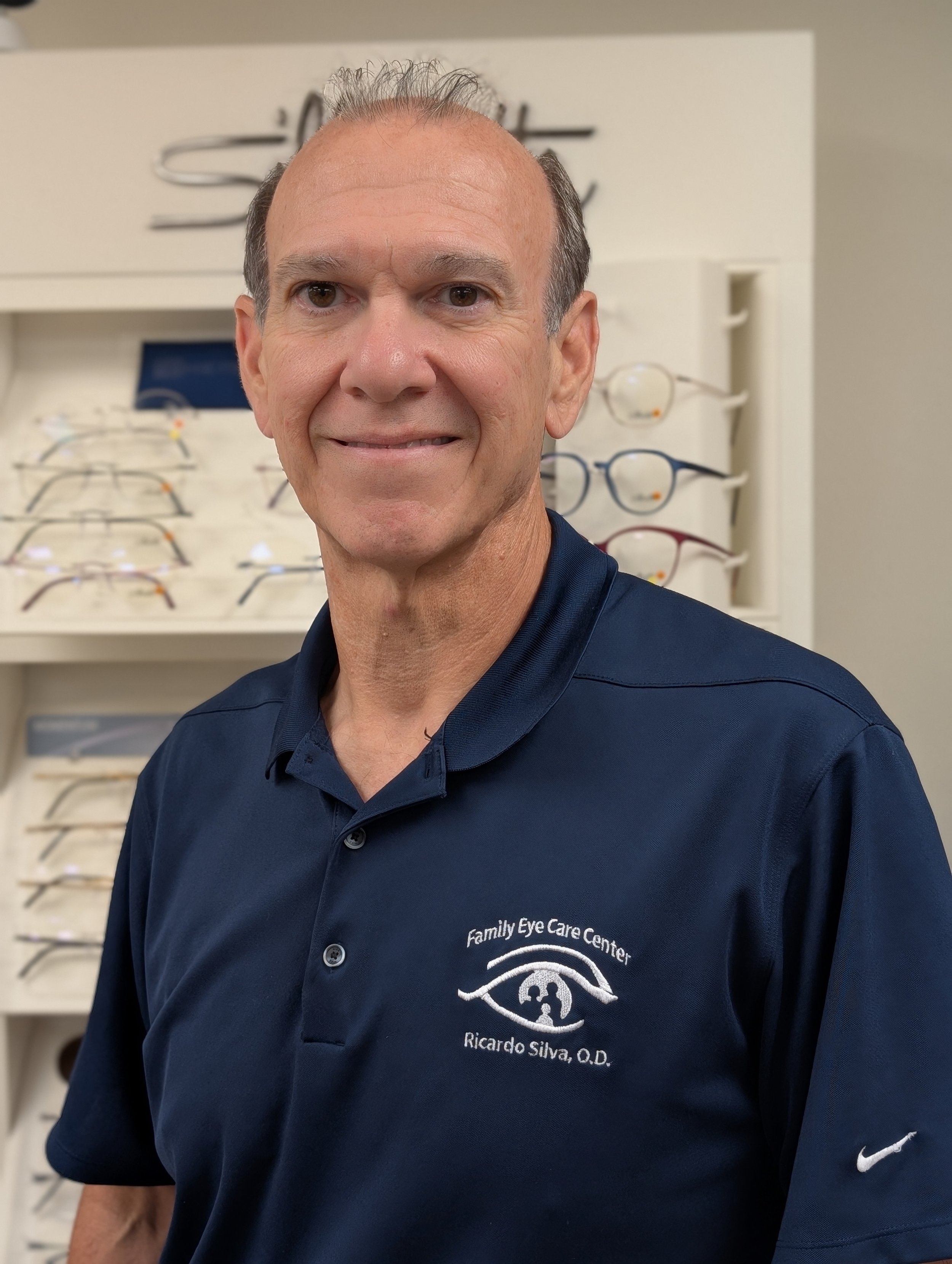 Ricardo Silva Optometrist Portrait Photo.jpg