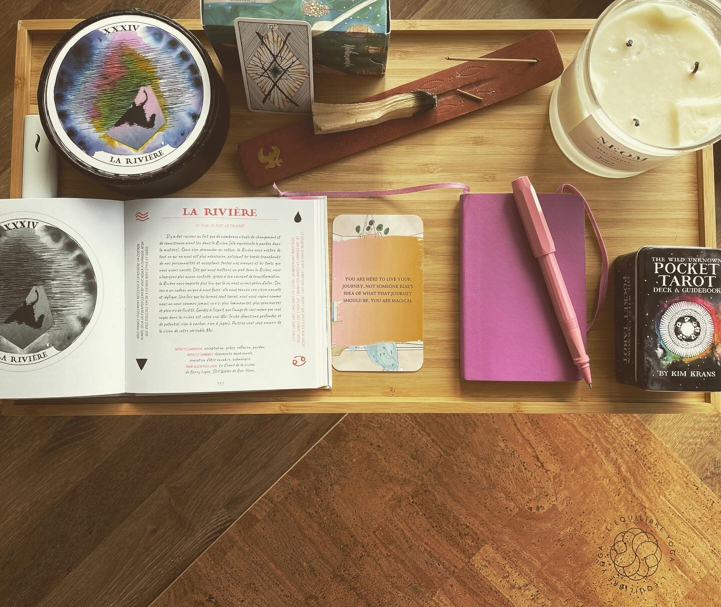 Ces photos Instagram autant inspirantes qui donnent envie &hellip; puis on les r&eacute;alisent pour de bon chez soi. 😉☺️❤️

#rituels #altar #sacredspace #meditation #movement #yoga #journaling #selftime #introspection @kim_krans @noharanda @neomorg