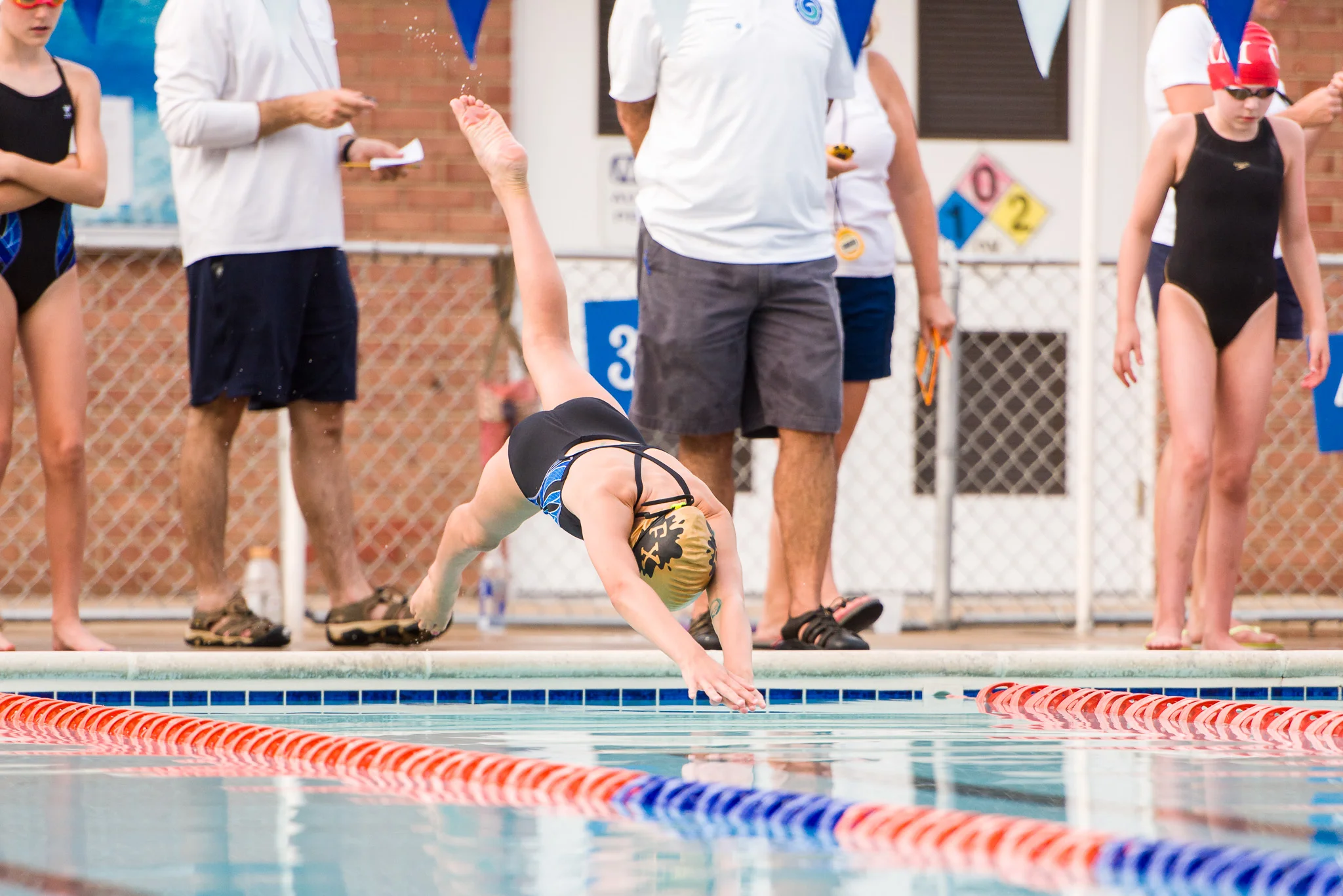 Fox-Hunt-Pool_FX-Splash_Relay Carnival_2017.07.12_150.jpg