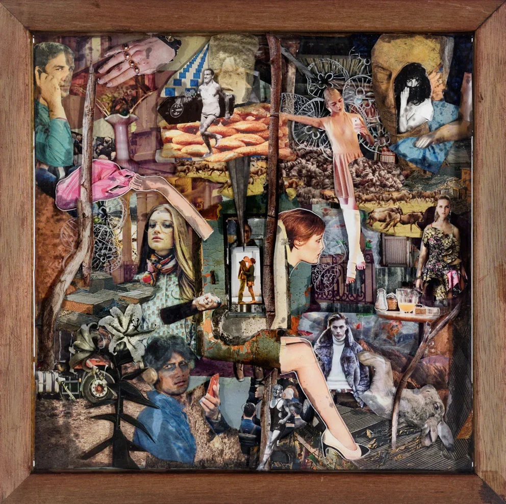Untitled- 30x30cm-resin and Collage in wooden box