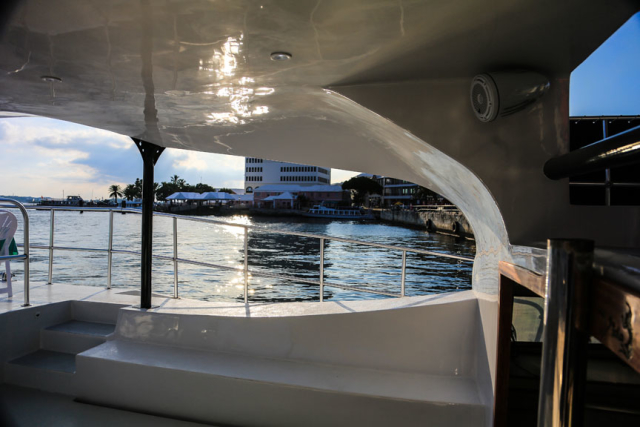 Bermuda-Yacht-UberVida-III7104-640x480.jpg