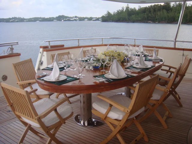 aft-deck-2-640x480.jpg