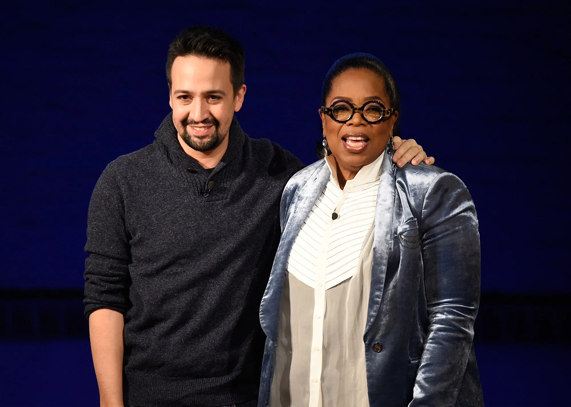 190409-lin-manuel-miranda-oprah-cs-1036a_7e197969ad30432fd7b726dda793a637.fit-2000w.jpg