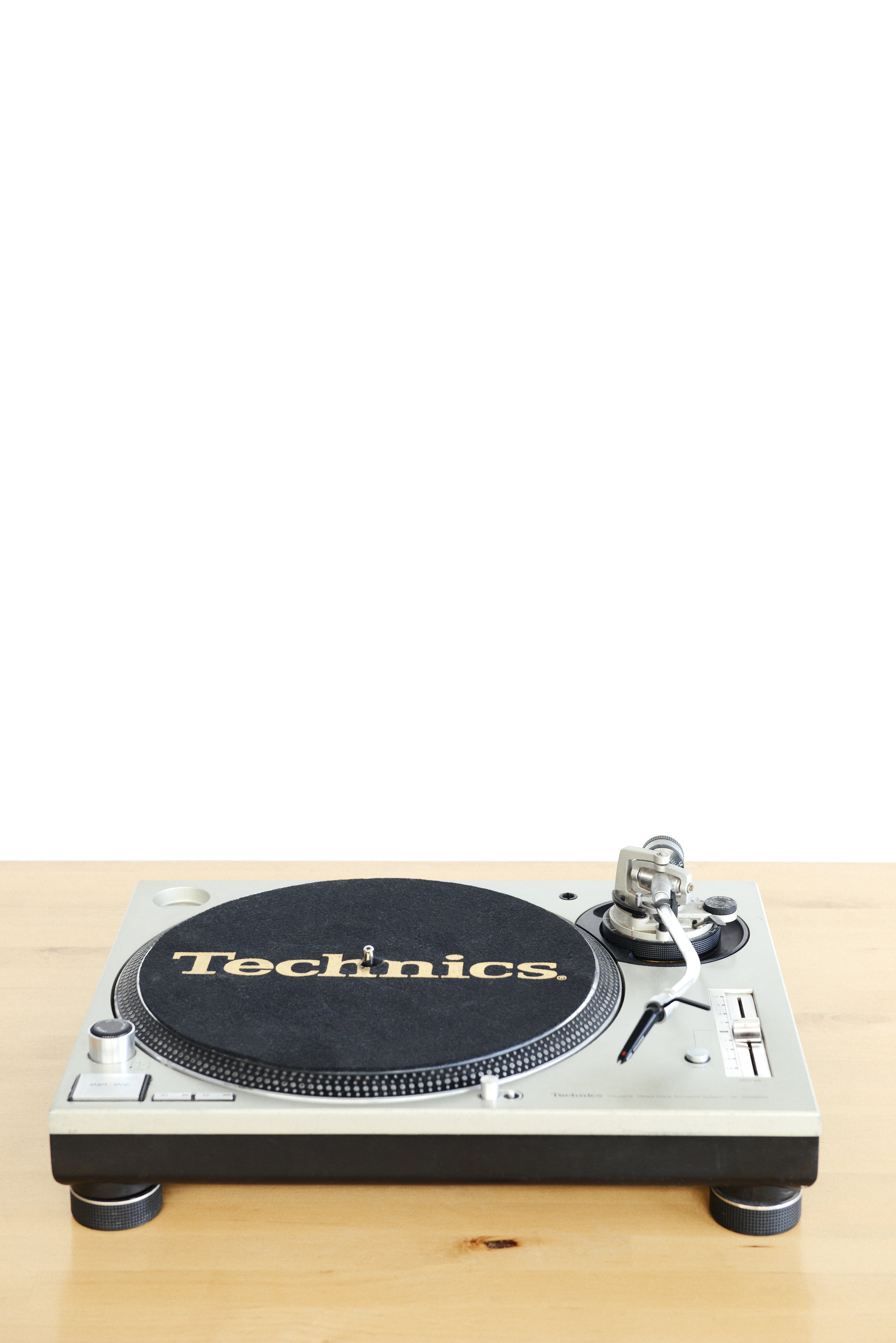 Technic Turntables qty. 4